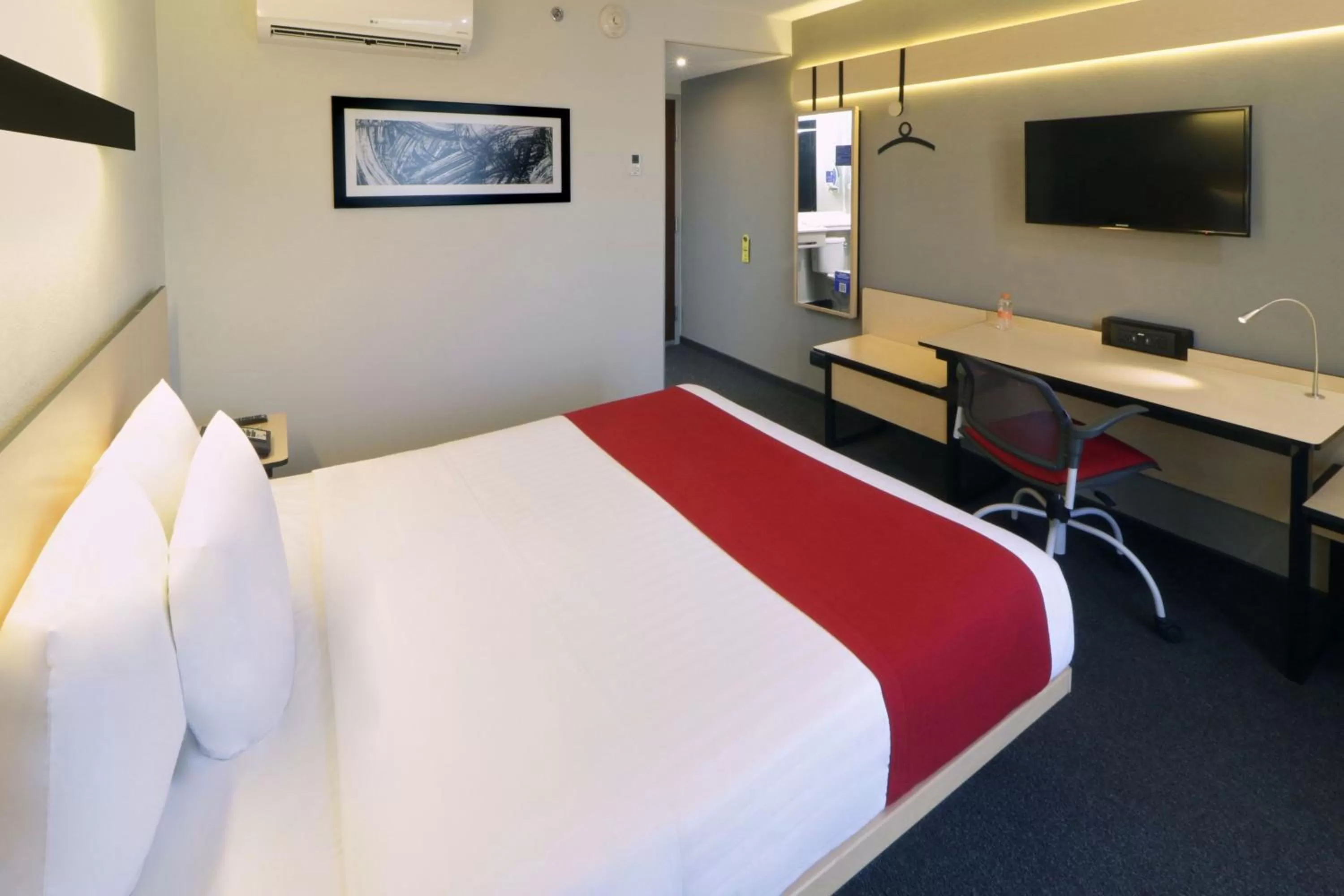 Bedroom, Bed in City Express by Marriott Tijuana Insurgentes