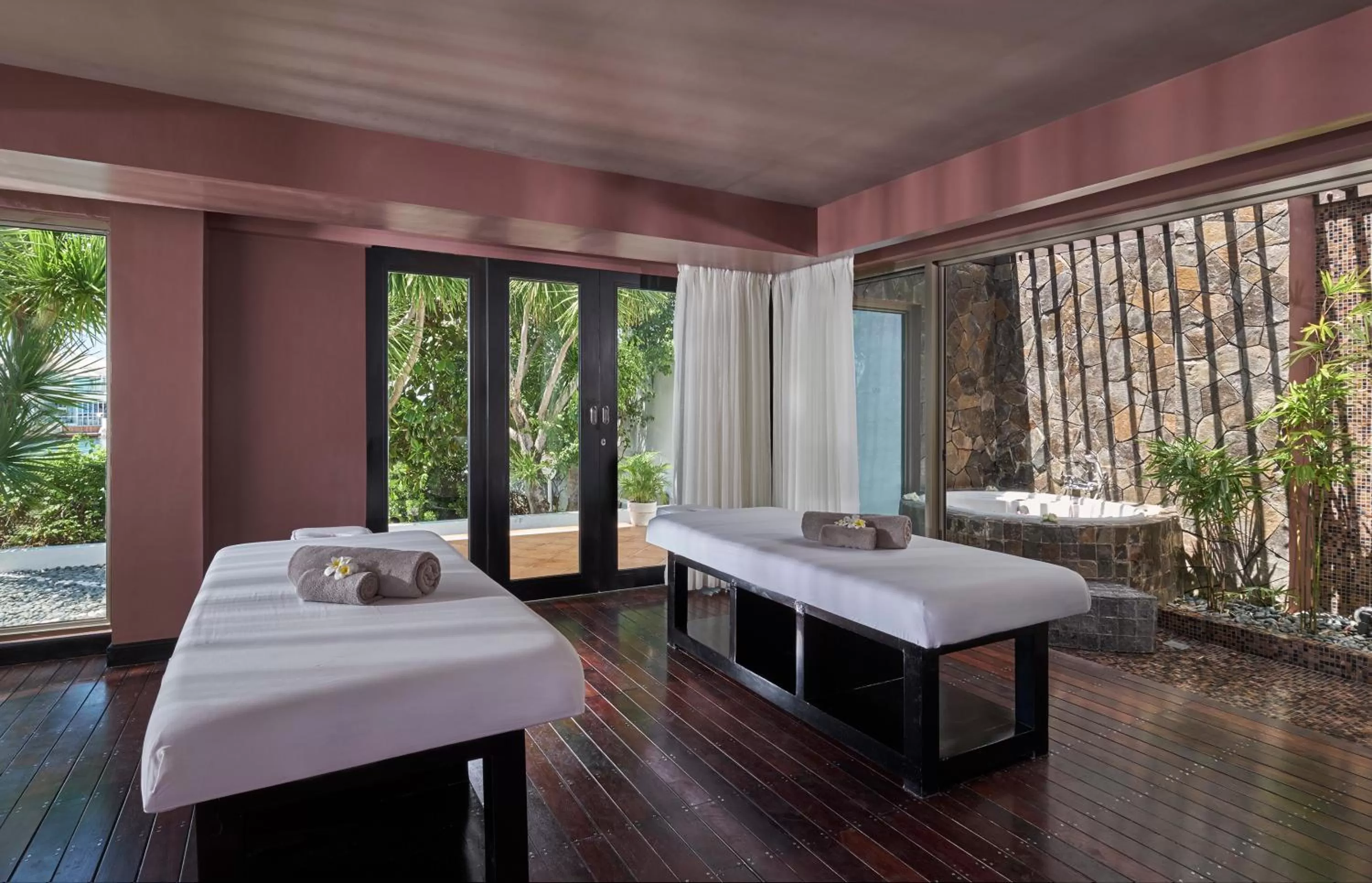 Spa and wellness centre/facilities, Bed in Mövenpick Hotel Mactan Island Cebu