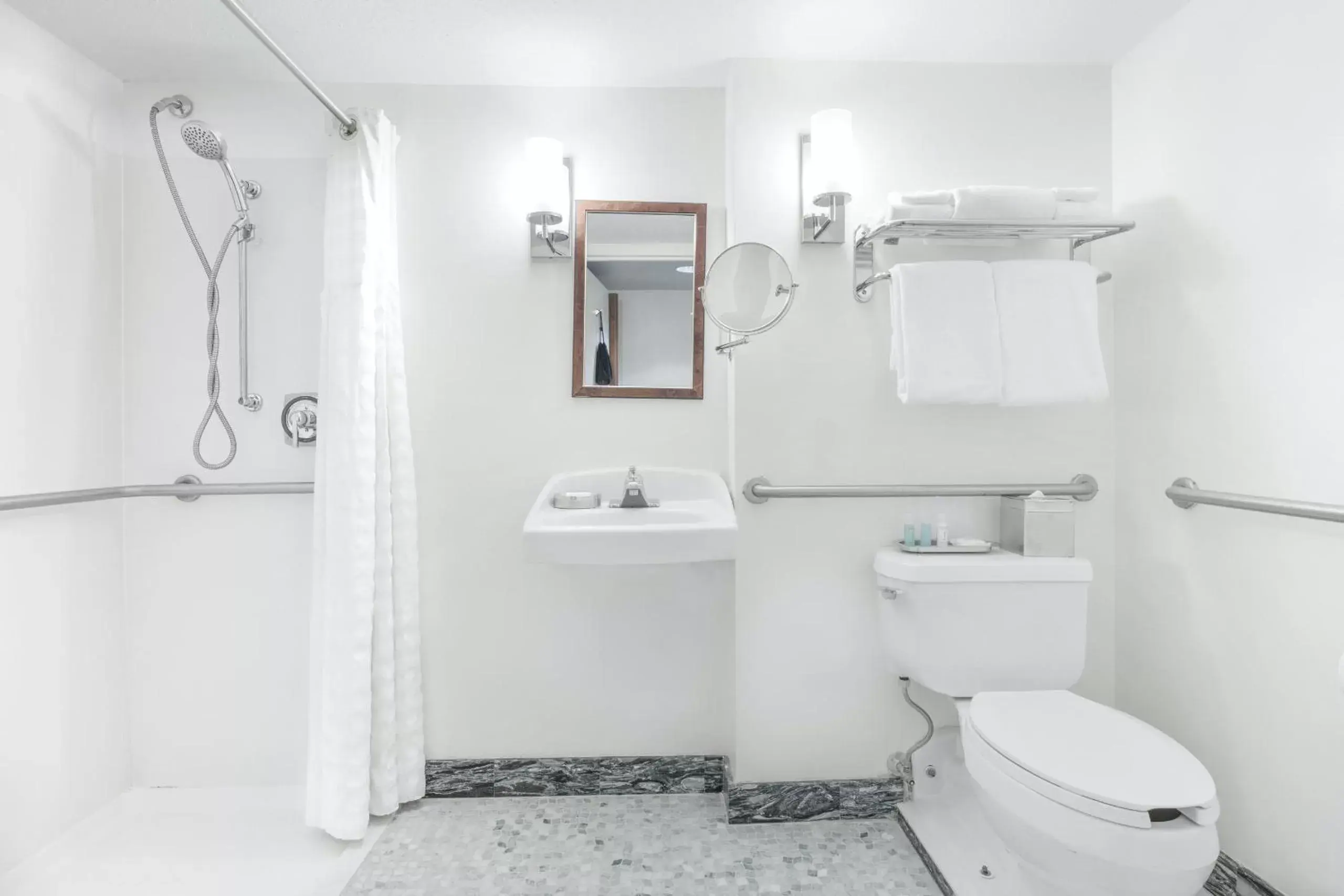 King Room - Disability Access in Woodcliff Hotel and Spa King Room - Disability Access in Woodcliff Hotel and Spa