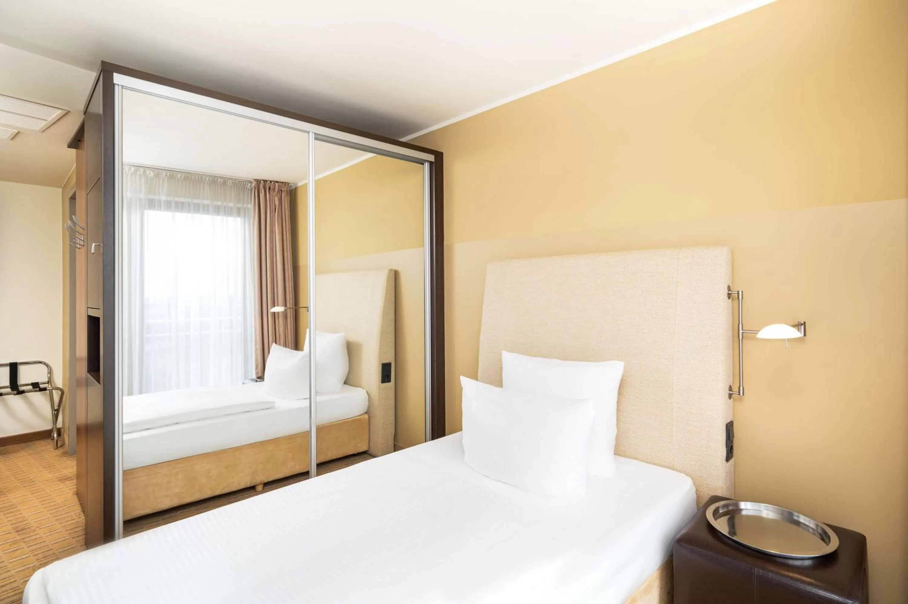 Bedroom, Bed in elaya hotel hamburg finkenwerder