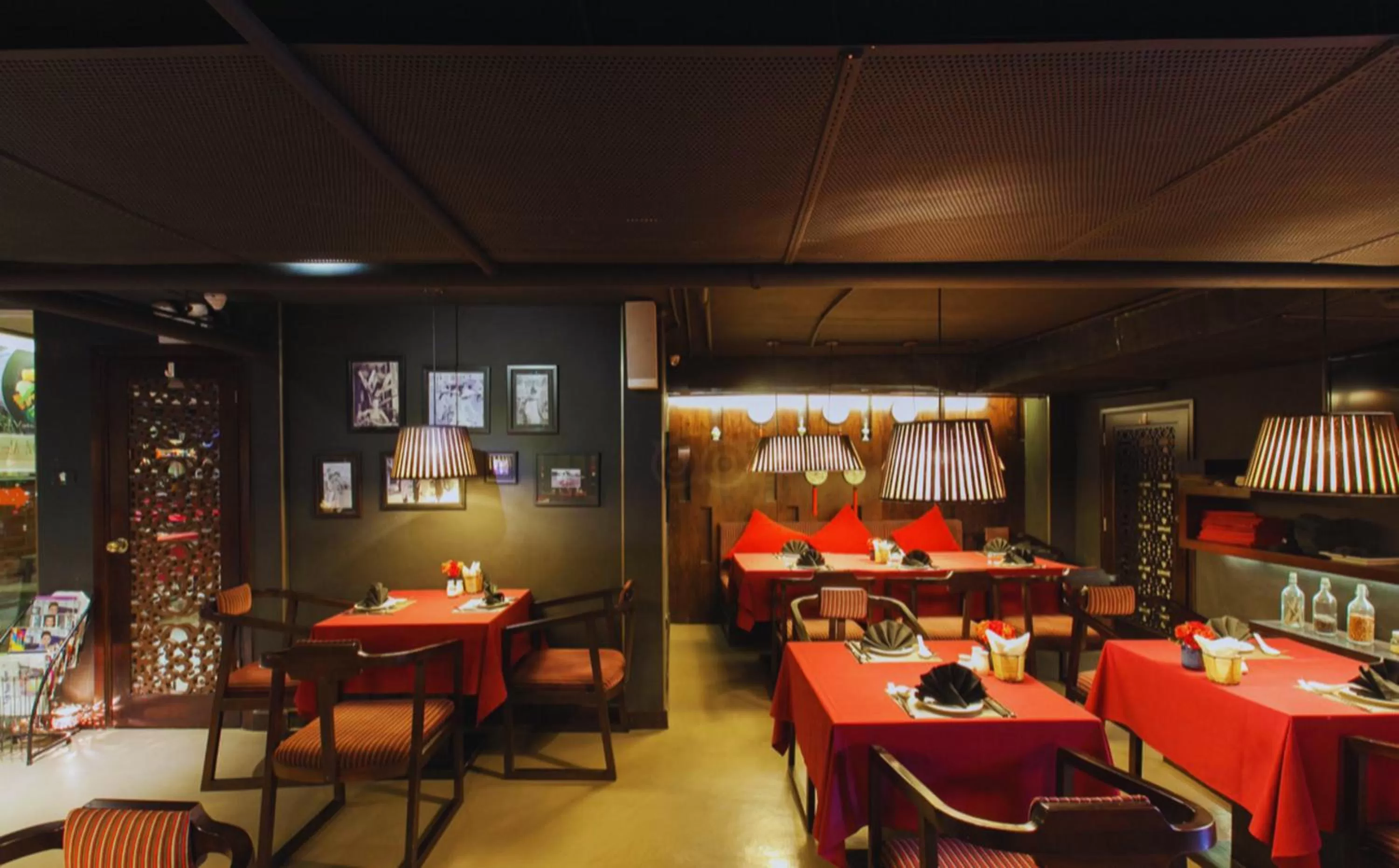 Dining area in Hotel Emerald Waters Classy