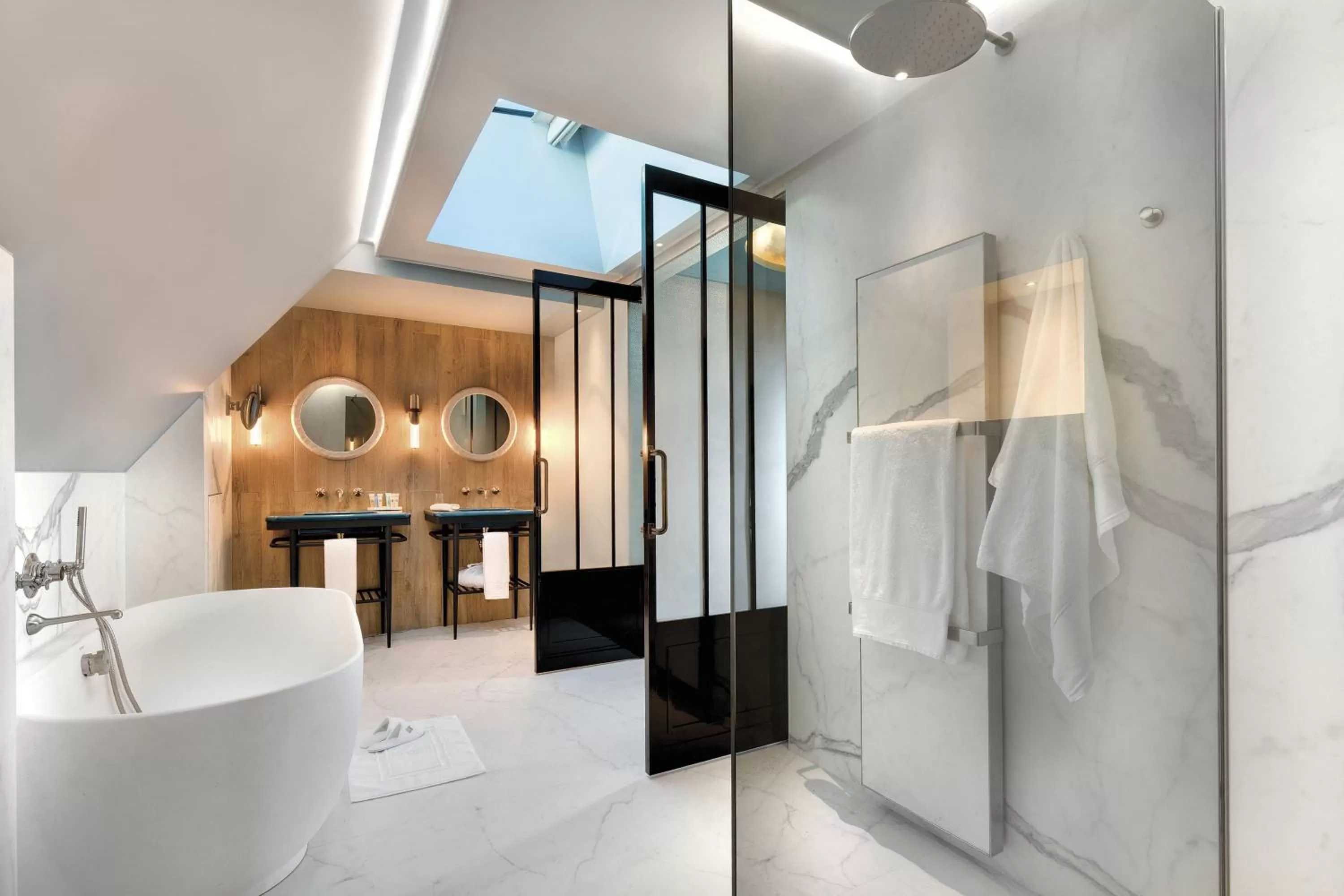 Bathroom in La Demeure Montaigne