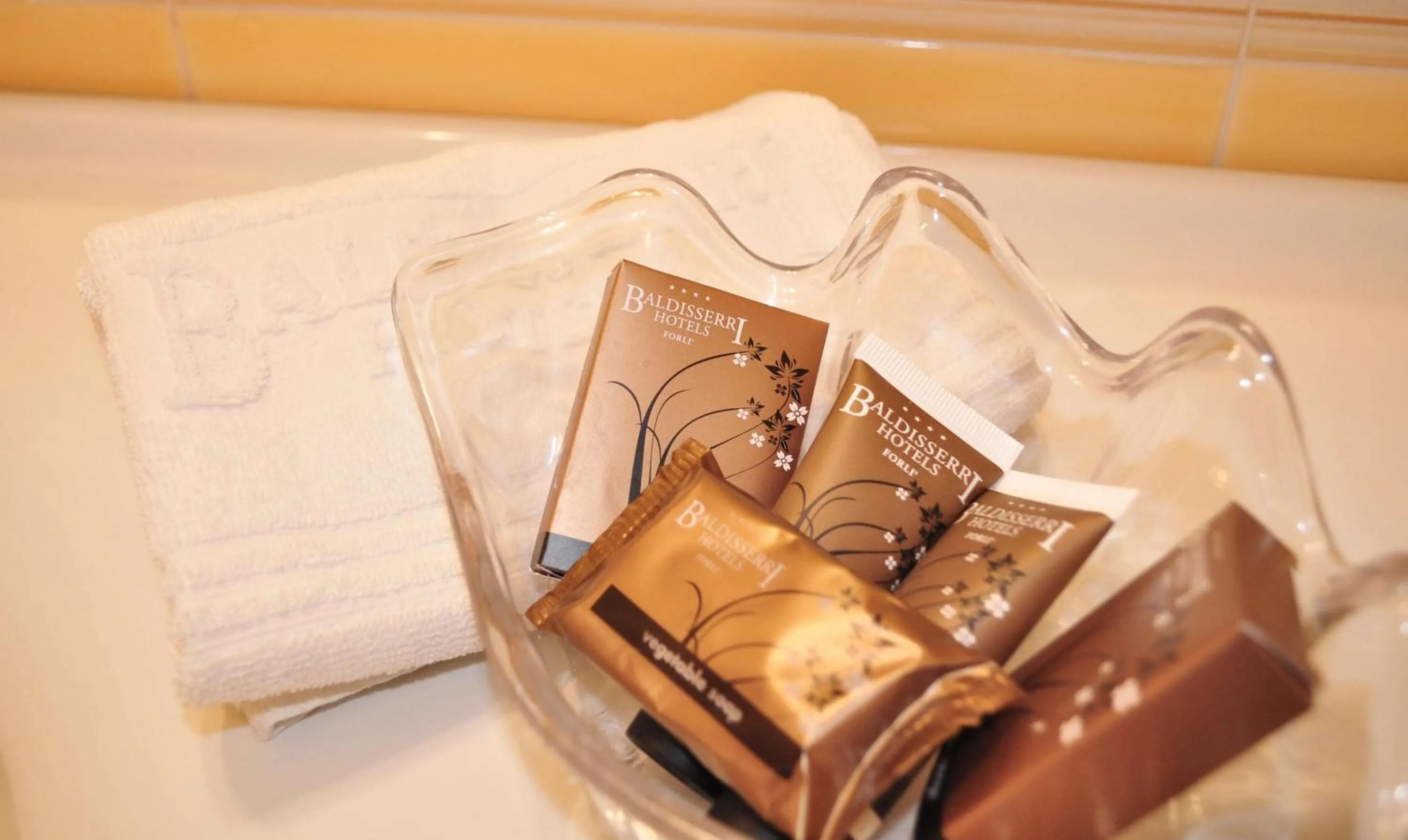 Bathroom, Bed in San Giorgio, Sure Hotel Collection by Best Western