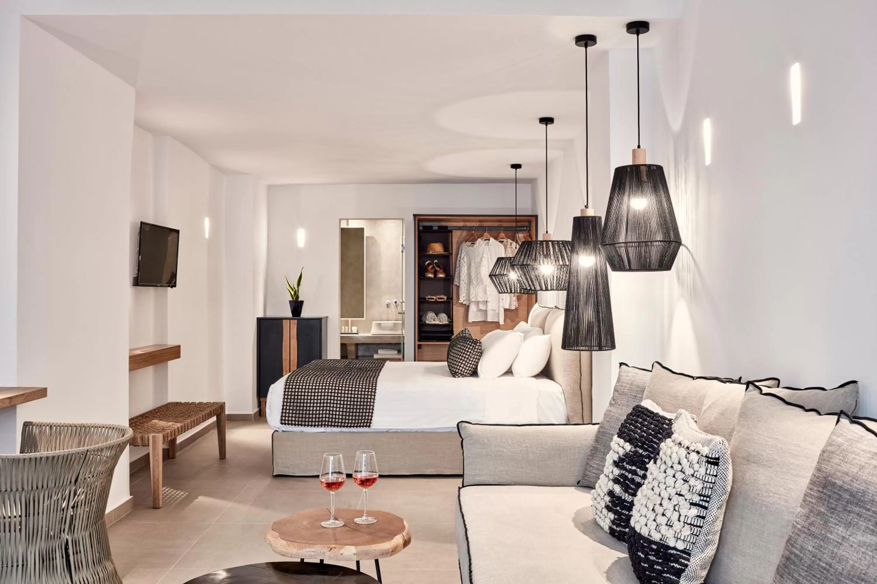 Photo of the whole room in Callia Retreat Suites - Adults Only