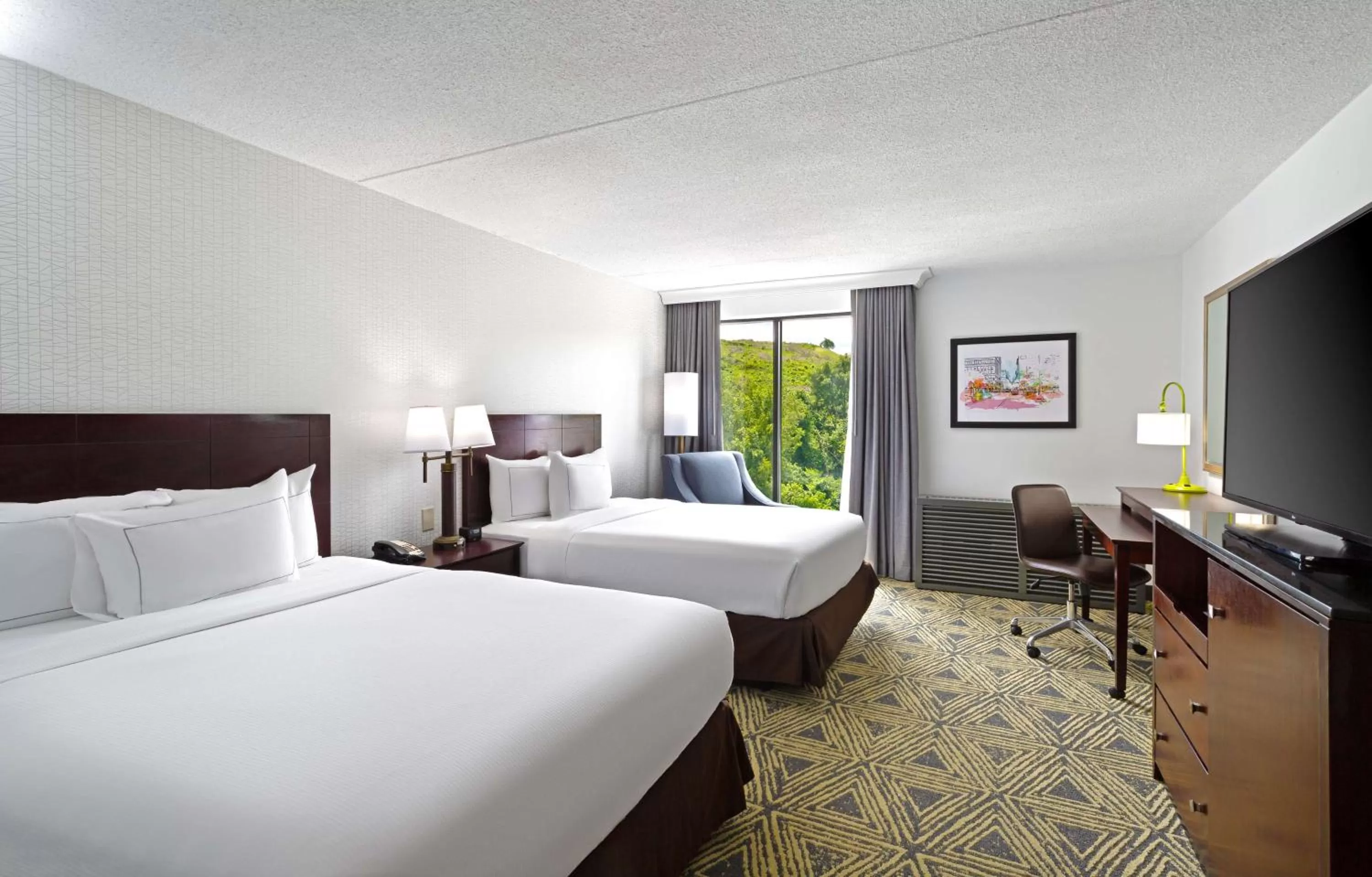Bedroom, Bed in DoubleTree by Hilton Washington Meadow Lands Casino Area