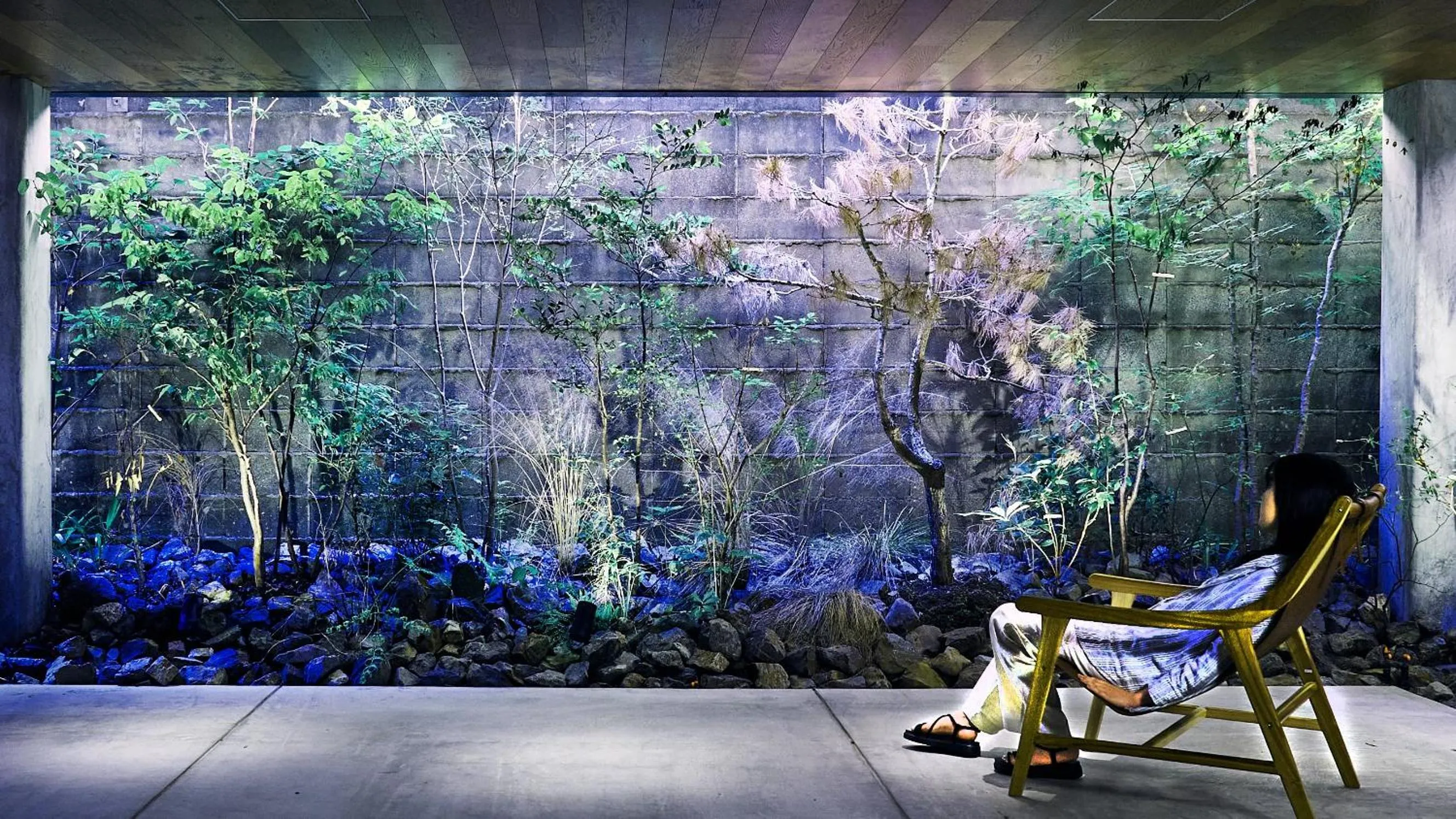 Communal lounge/ TV room in Piece Hostel Sanjo