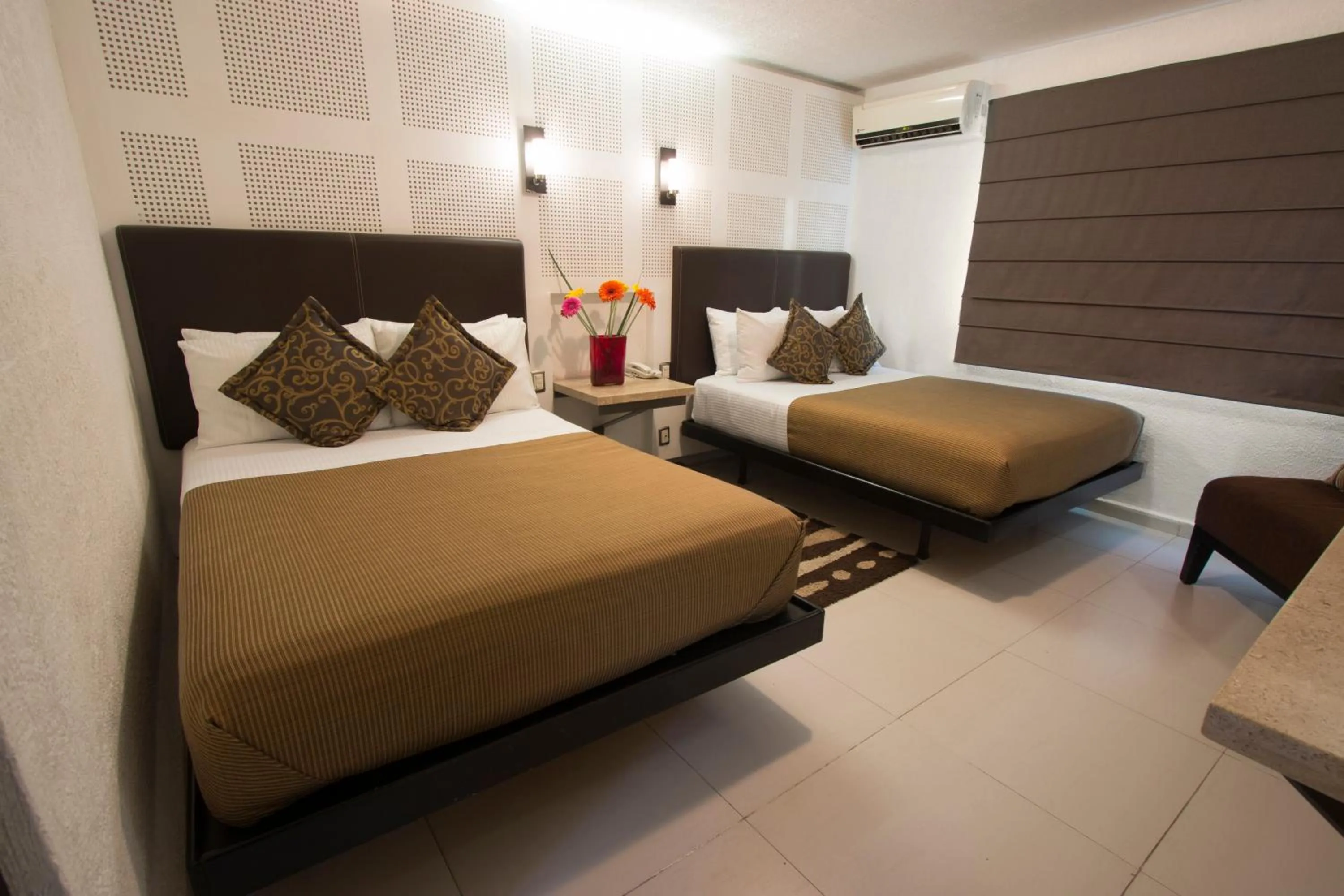 Photo of the whole room, Bed in Hotel Rio Tequisquiapan