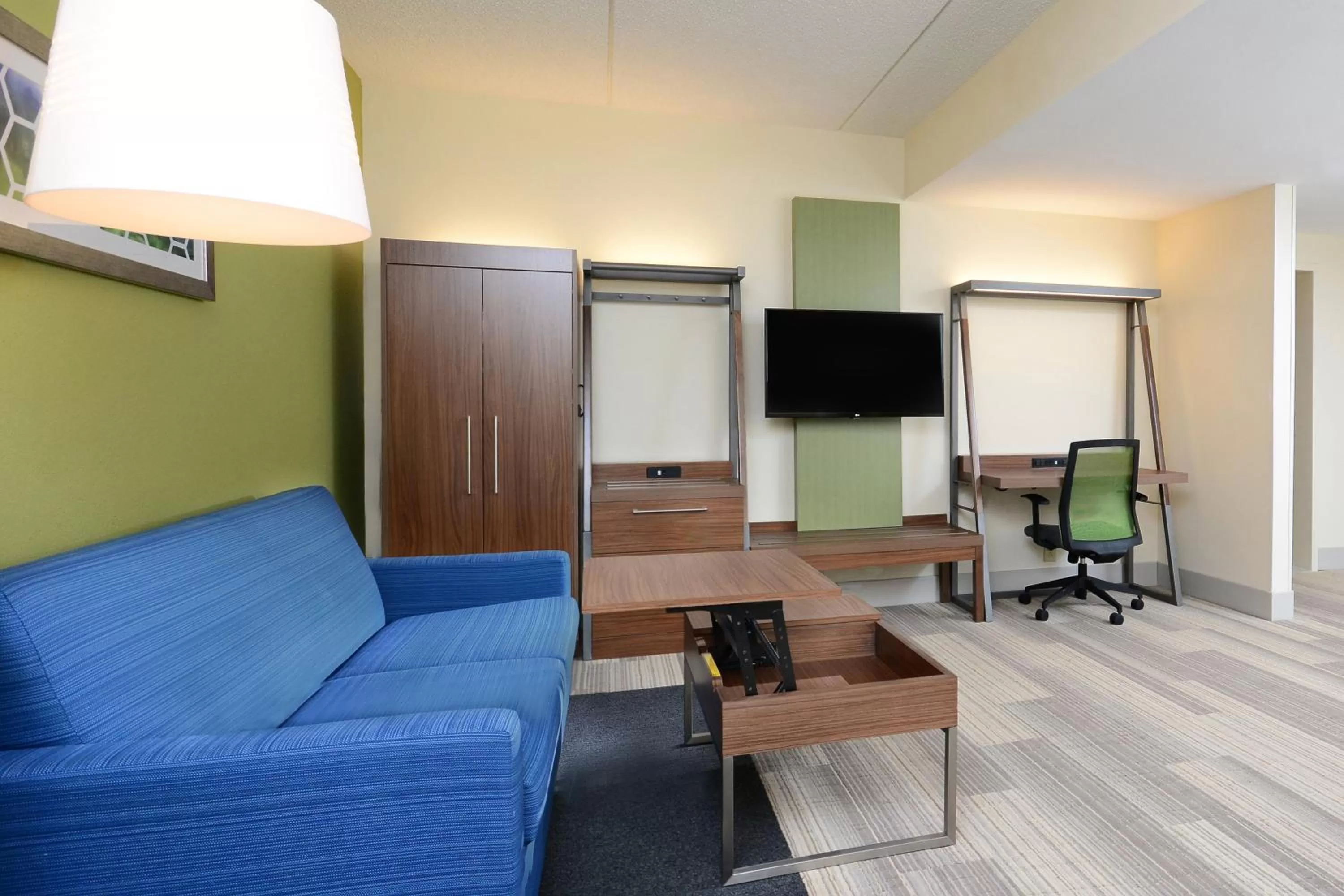 Photo of the whole room in Holiday Inn Express & Suites Raleigh Durham Airport at RTP by IHG