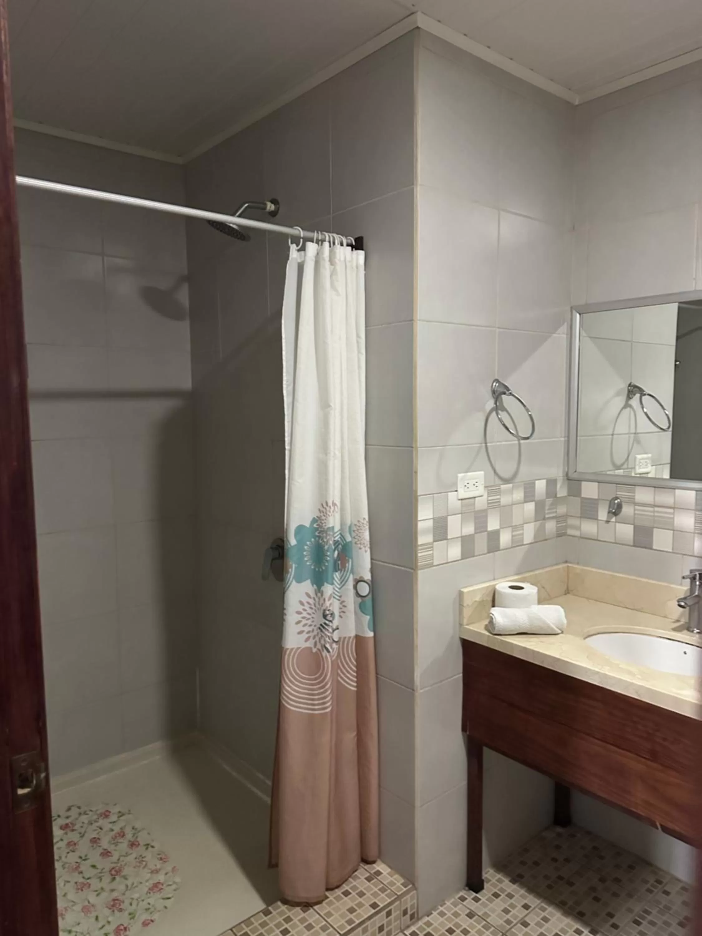 Shower in Hotel Pacande B&B