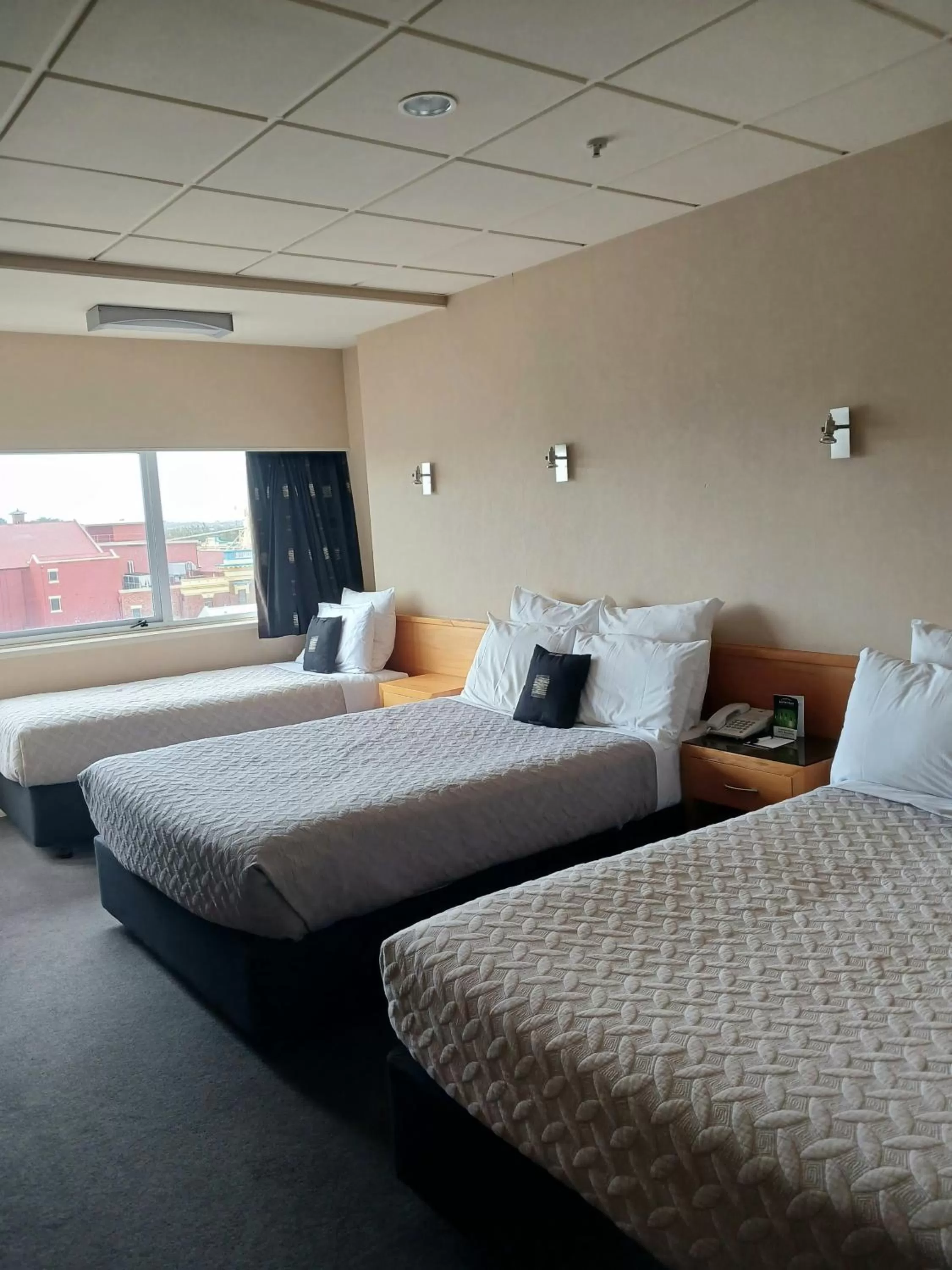 Bedroom, Bed in Kelvin Hotel