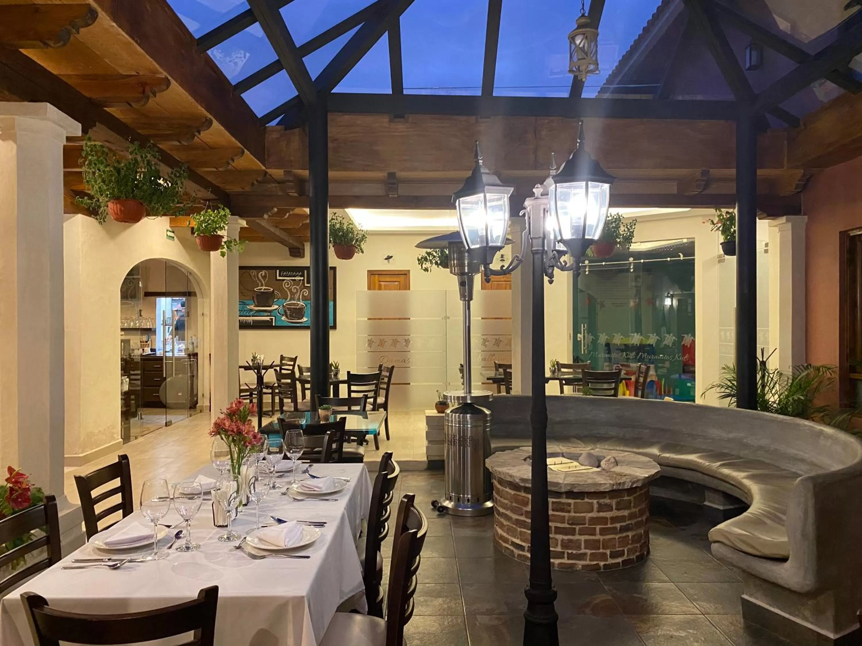 Restaurant/places to eat in Hotel Villa Murano