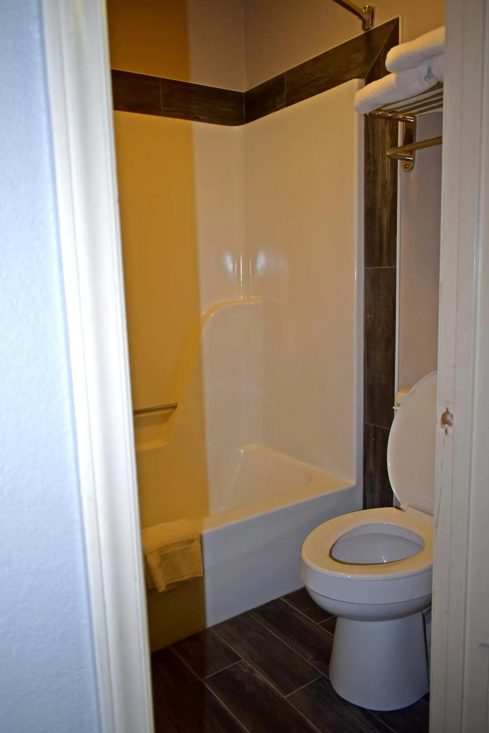 Super 8 by Wyndham Fort Chiswell Wytheville Area