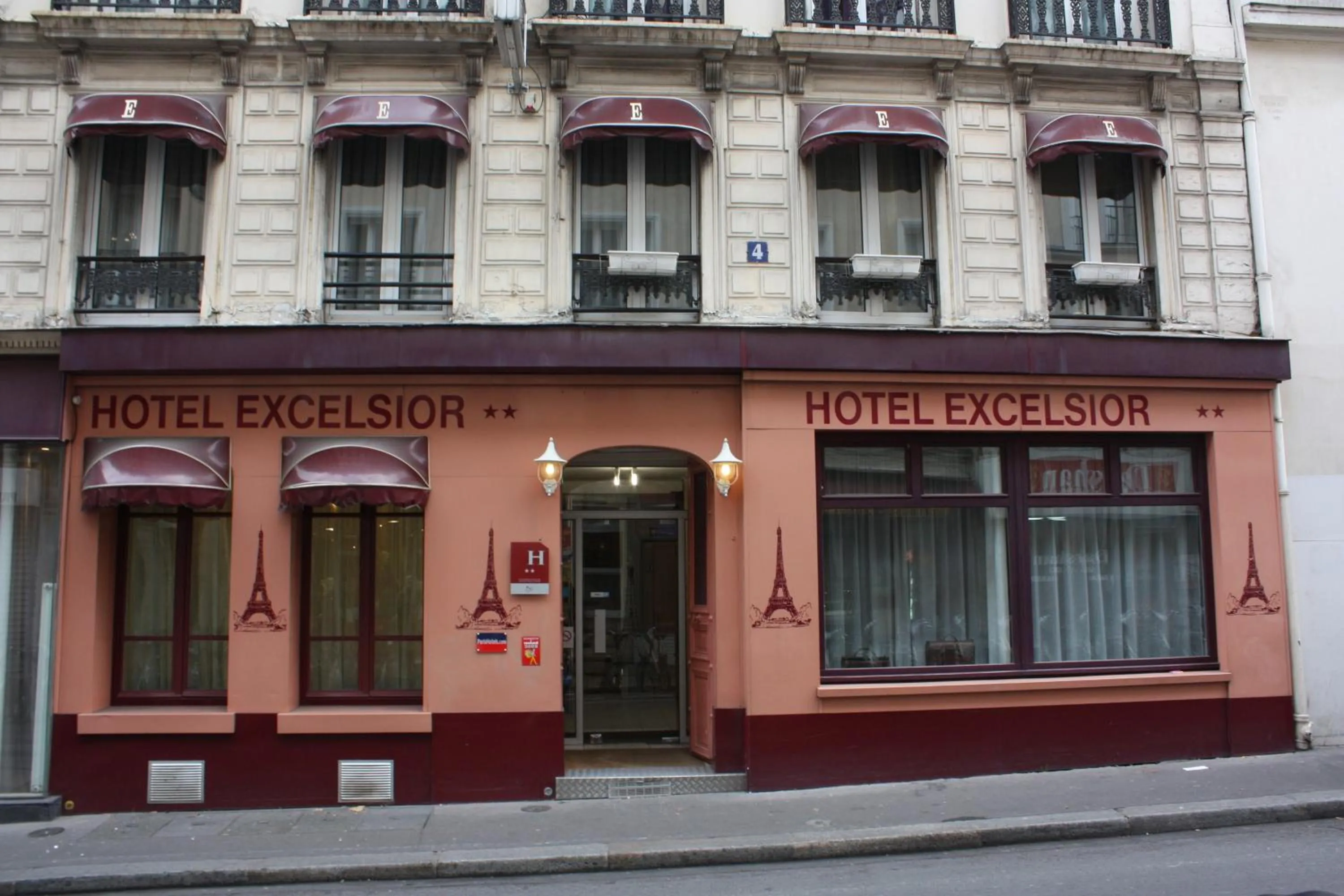 Facade/entrance in Hotel Excelsior