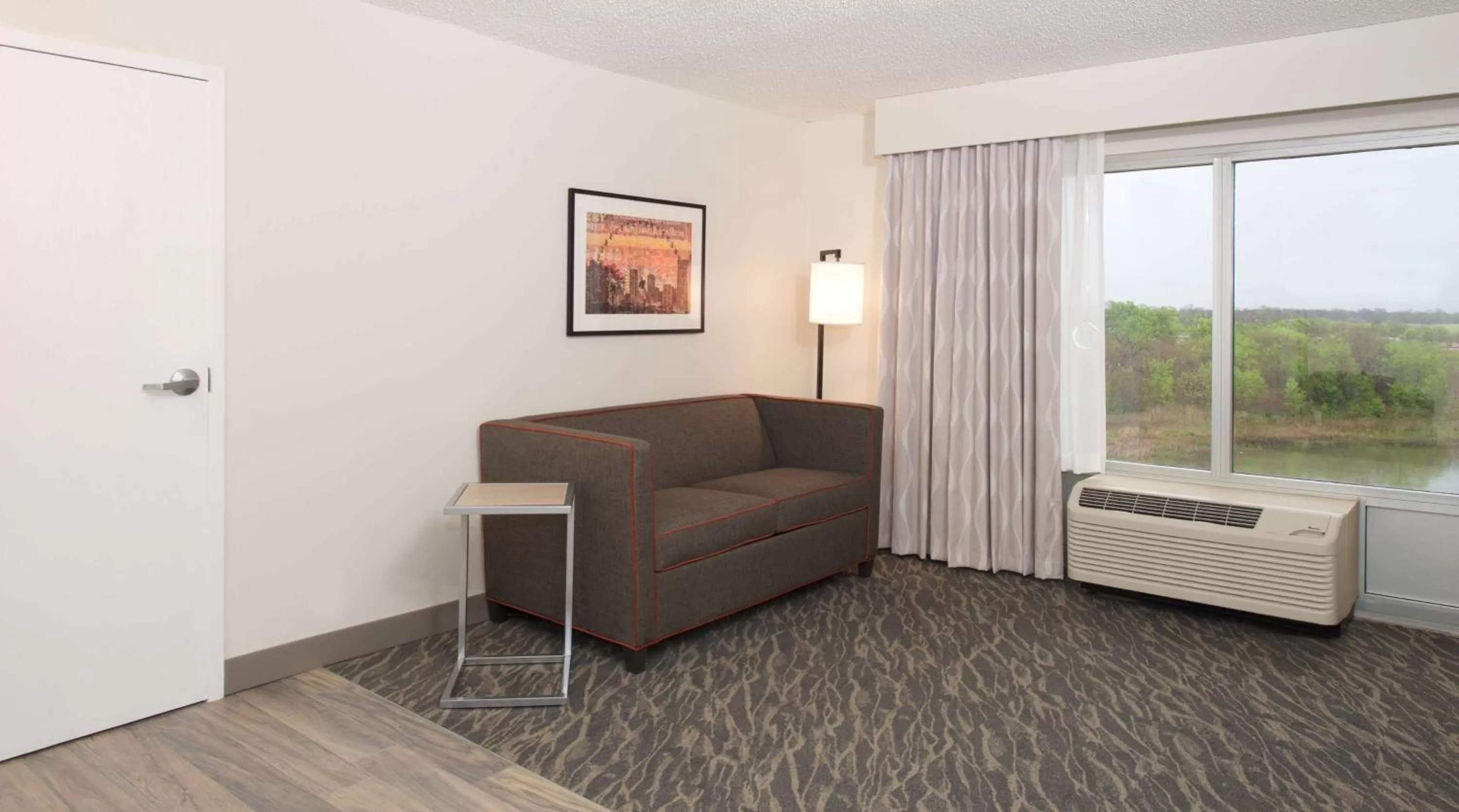 Living room in Hampton Inn & Suites N Ft Worth-Alliance Airport