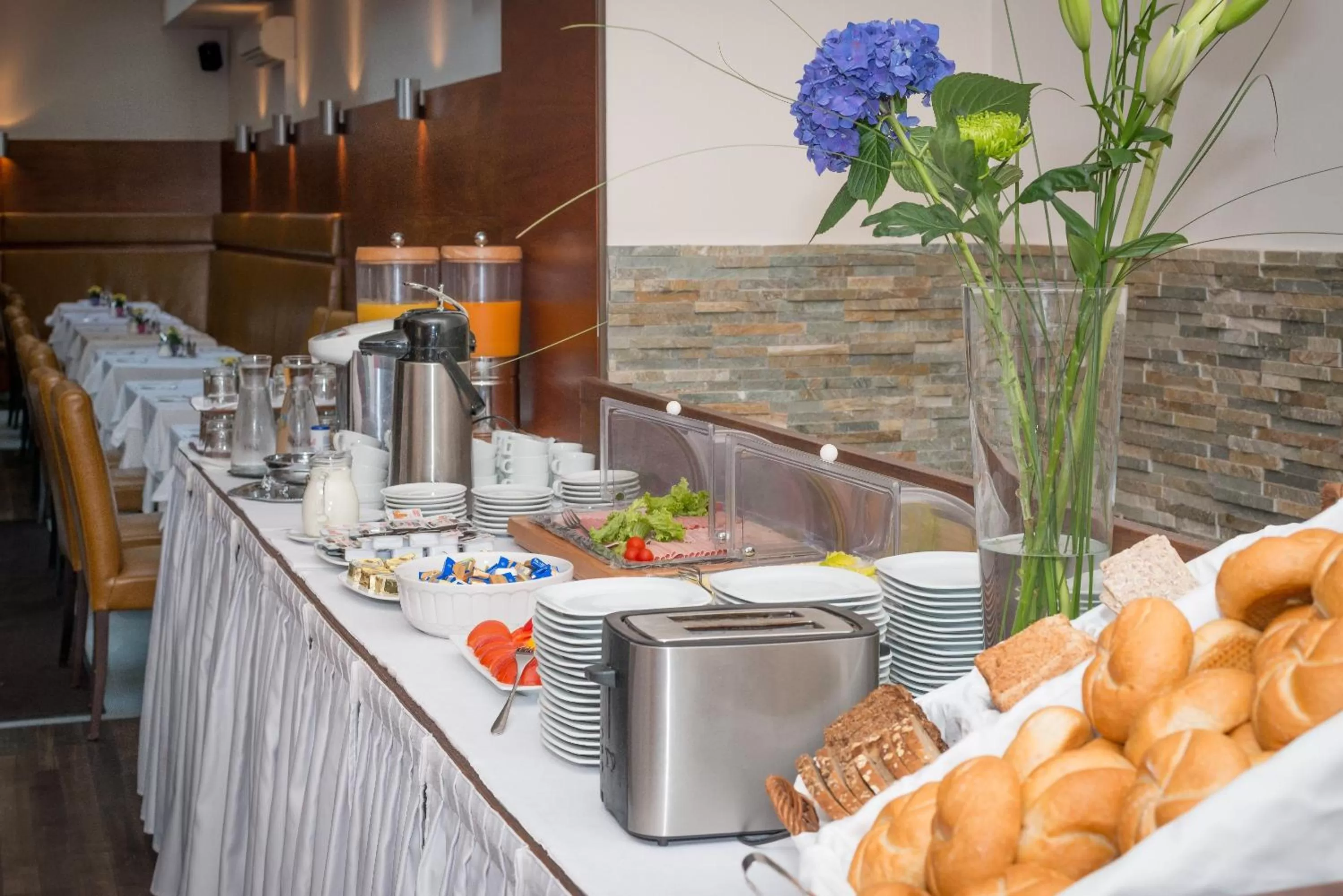 Restaurant/places to eat in Hotel Marc Aurel - Vienna City Center