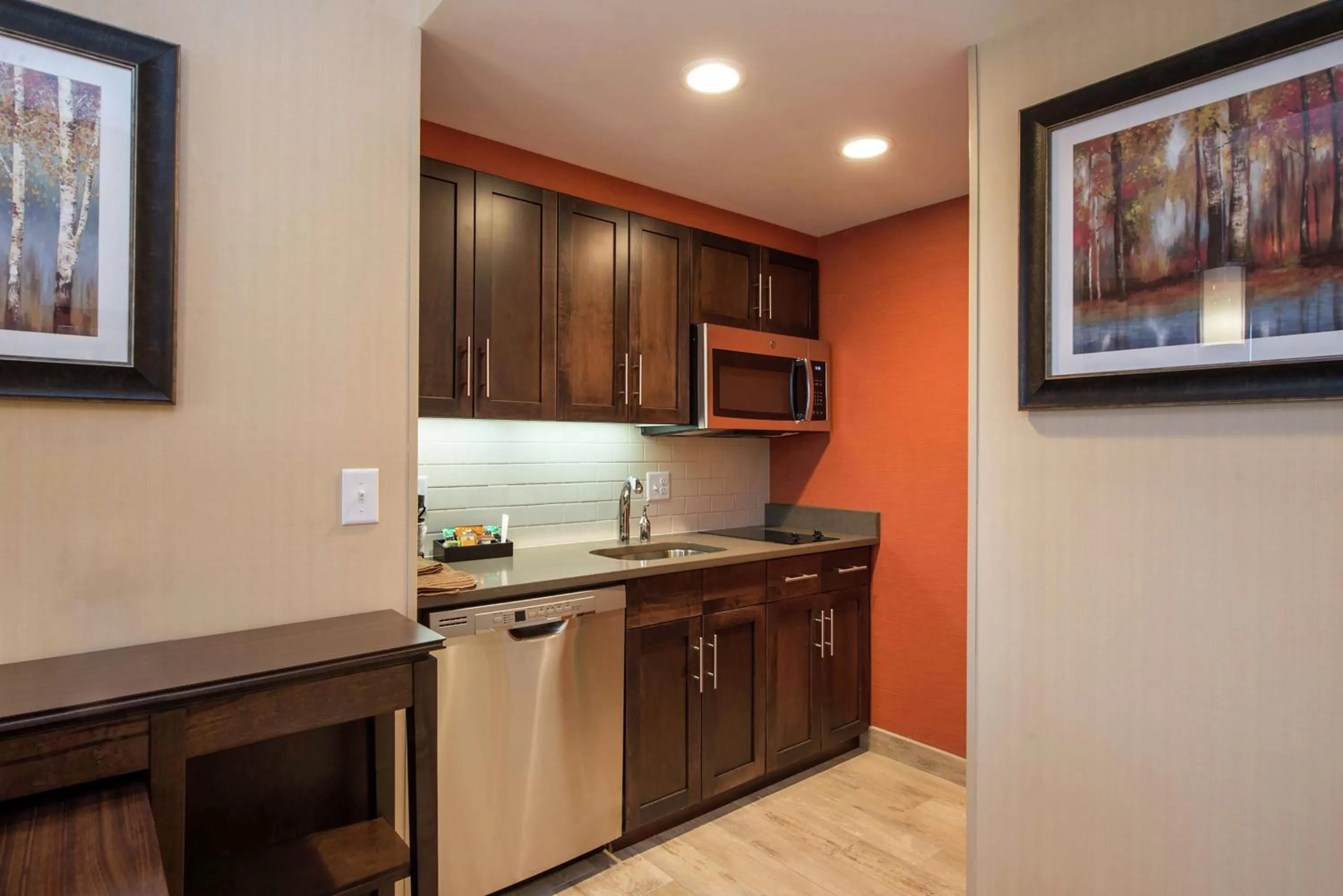 Kitchen or kitchenette in Homewood Suites by Hilton Boston Marlborough