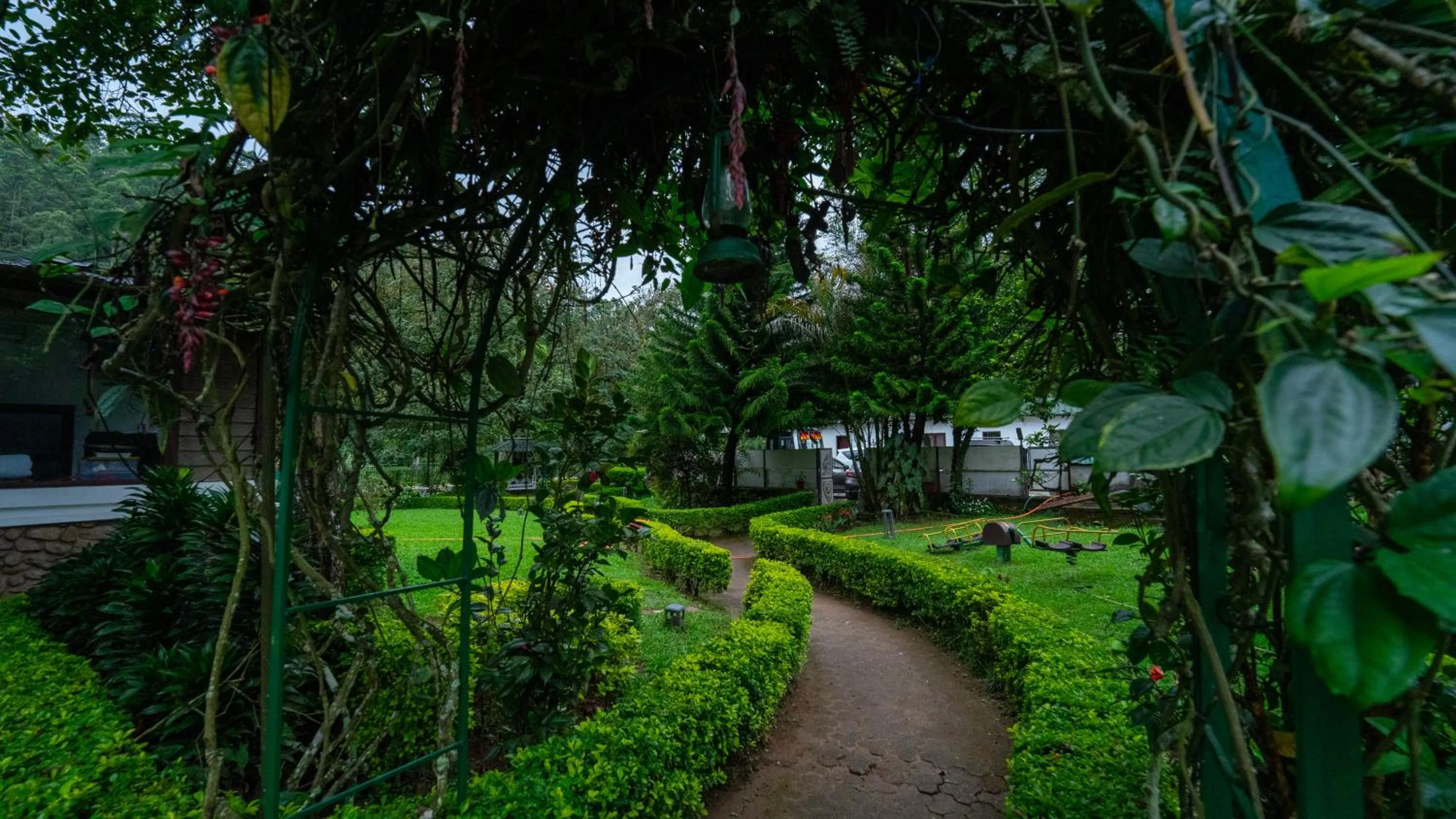 Garden in Westwood Riverside