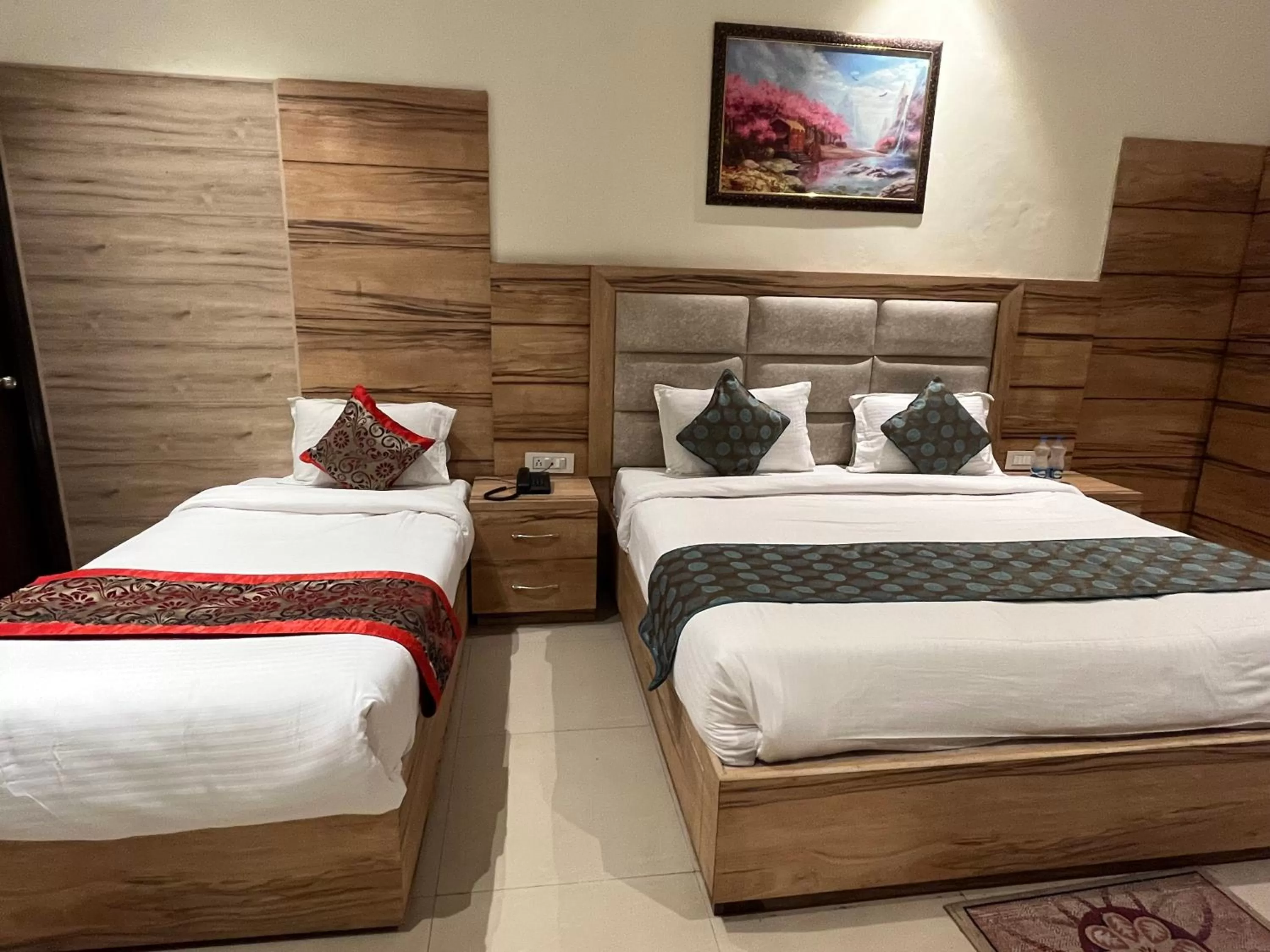 Photo of the whole room, Bed in Hotel Exotic - 5 min walk from Golden Temple