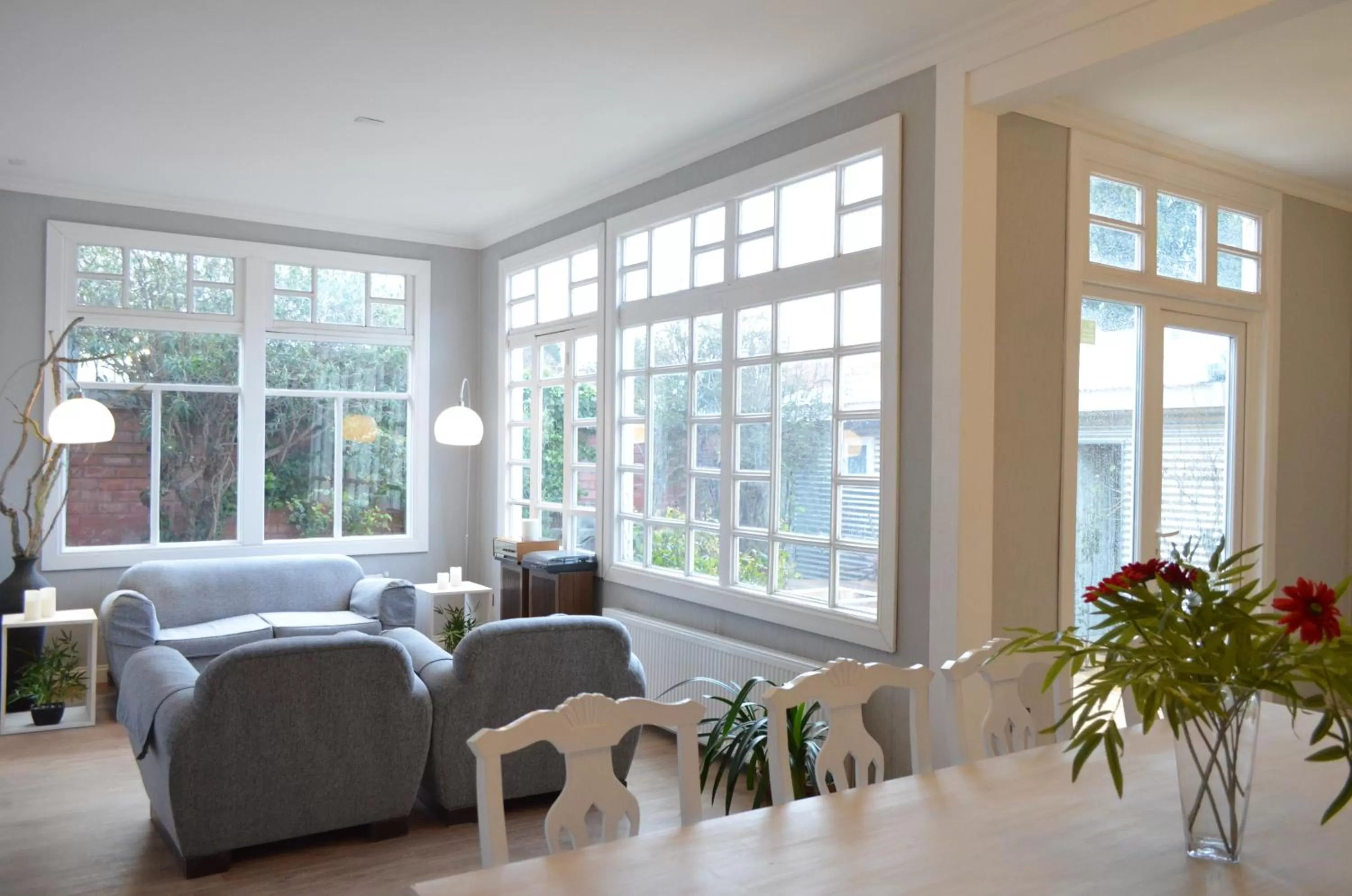 Living room, Bed in Hostal Boutique Puerta Roja