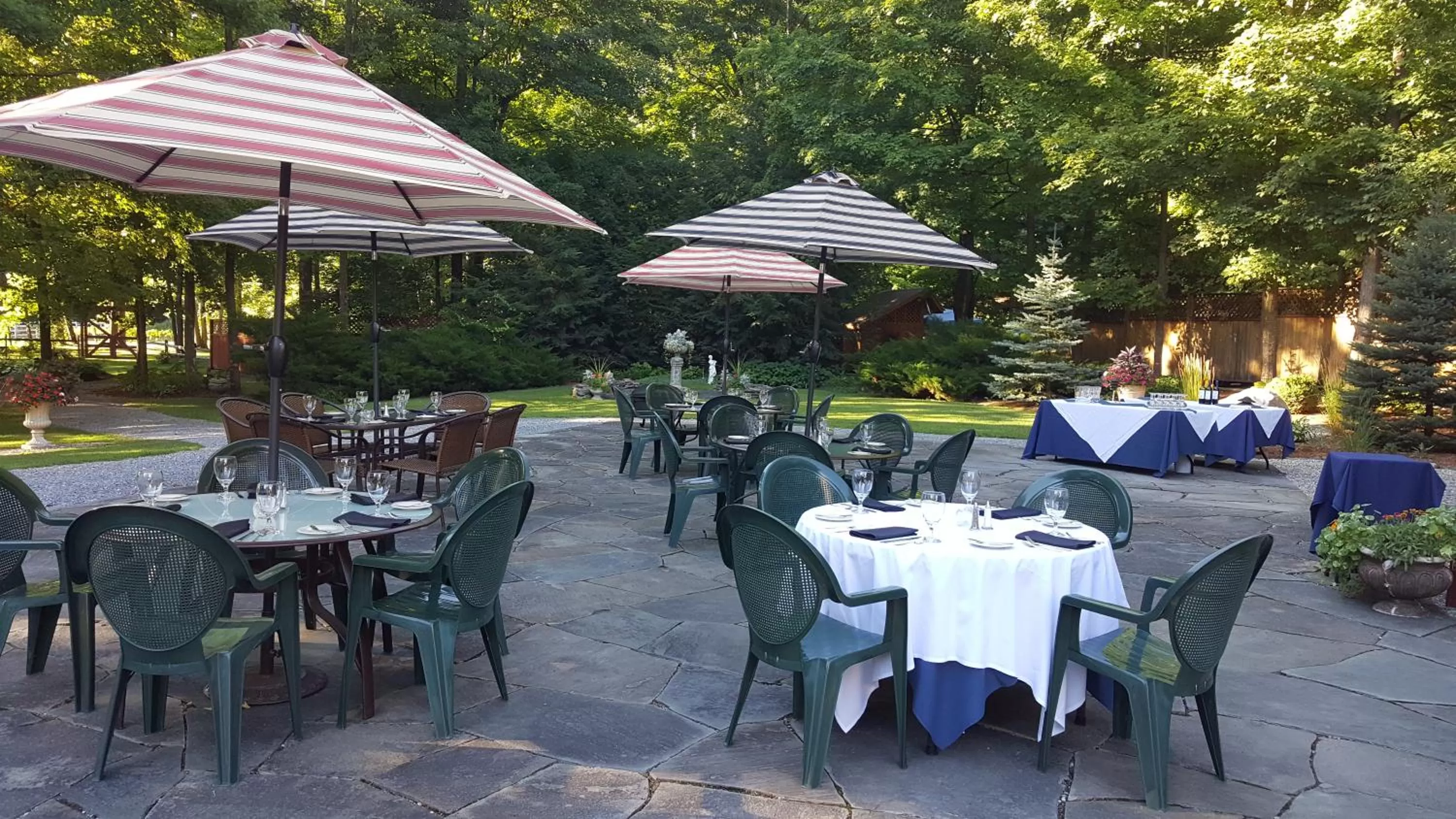 Balcony/Terrace, Restaurant/Places to Eat in Waybury Inn