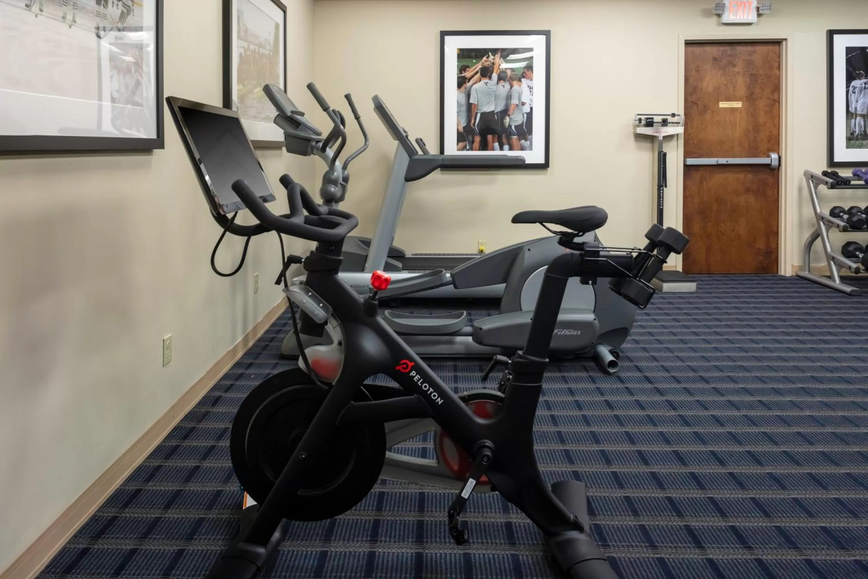 Fitness centre/facilities in New Haven Hotel