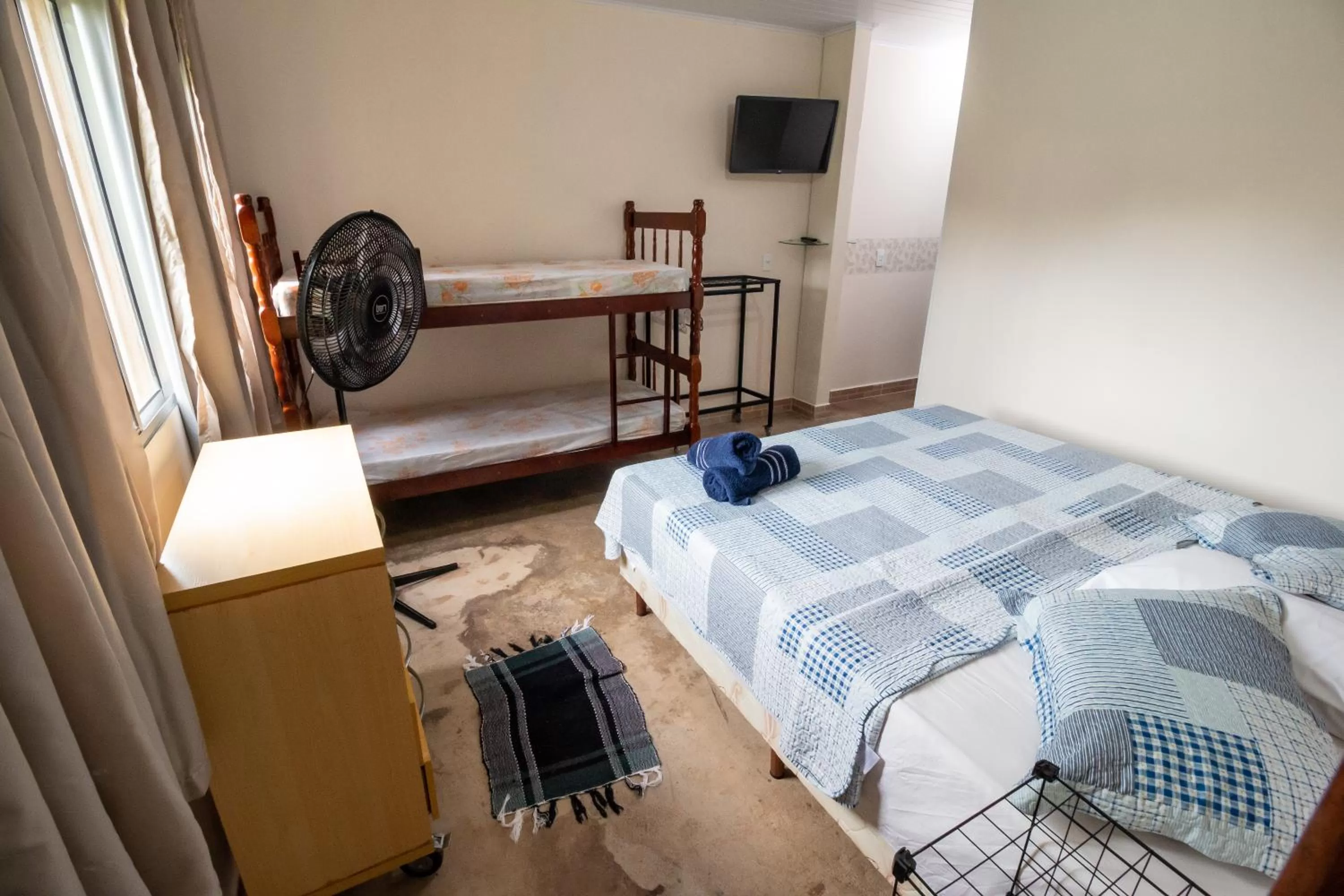 Bed, Dining Area in A Casa Morro do Moreno