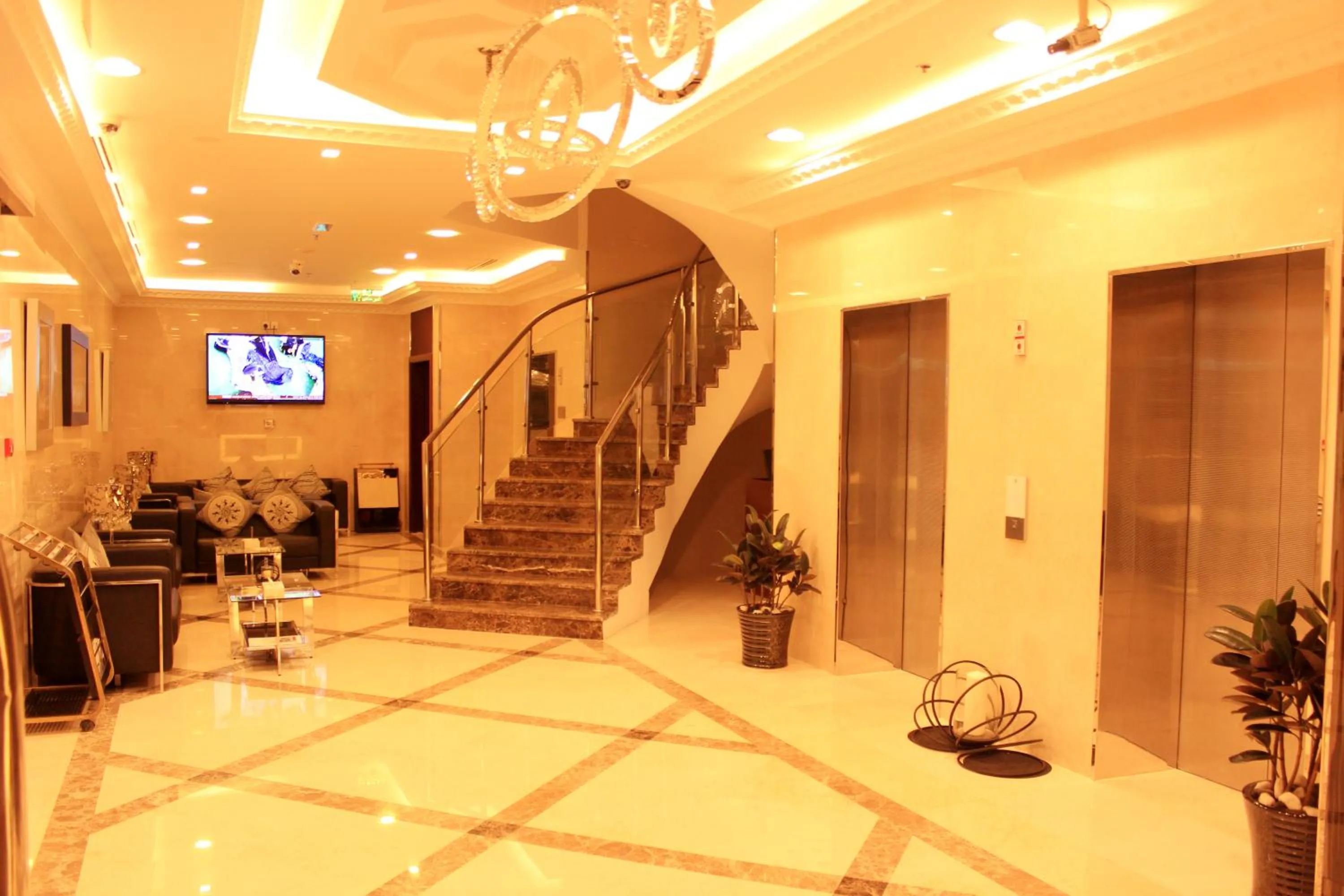 Lobby or reception in Montreal Naif Hotel