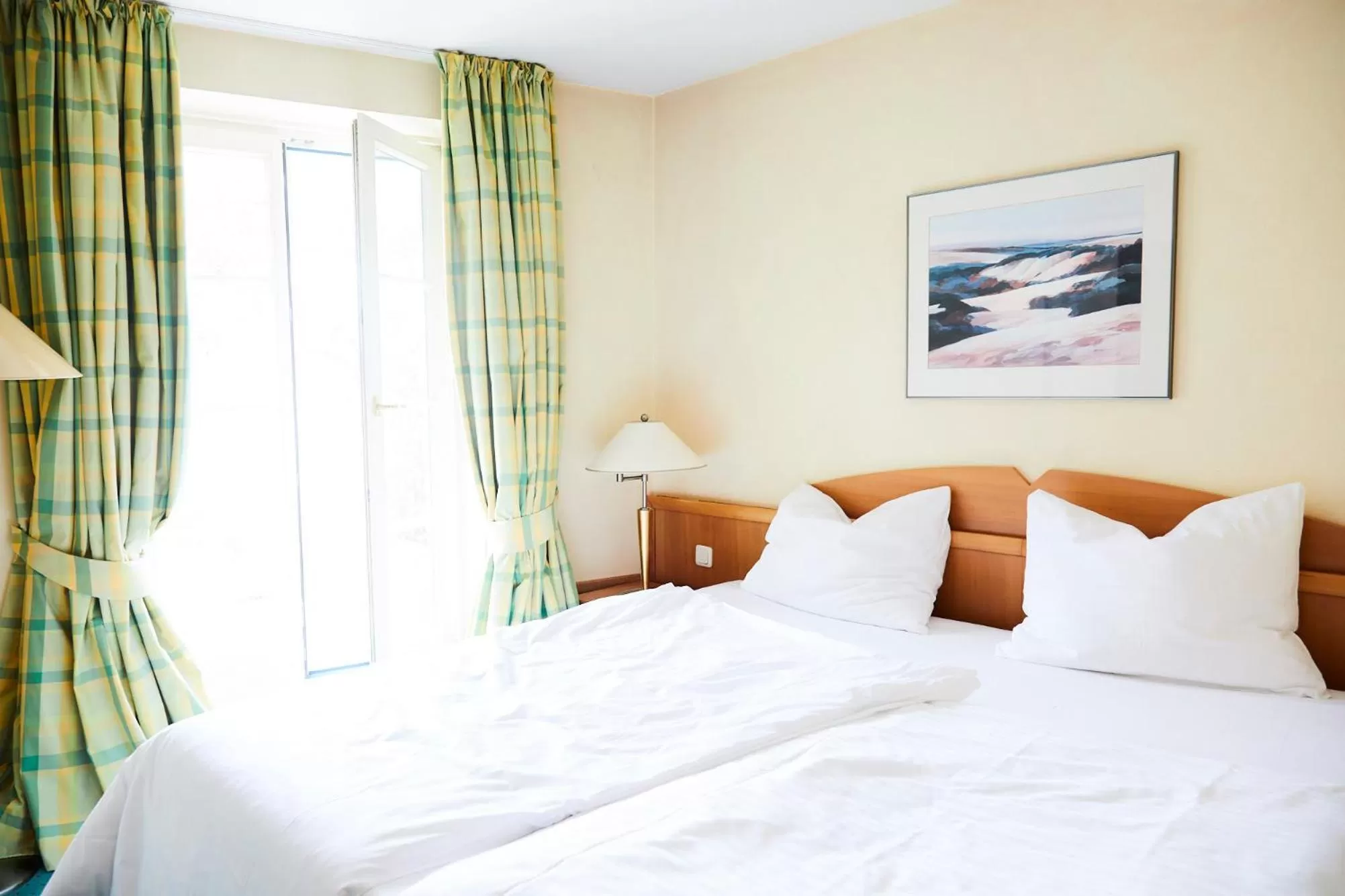 Photo of the whole room, Bed in Hotel Landhaus an de Dün