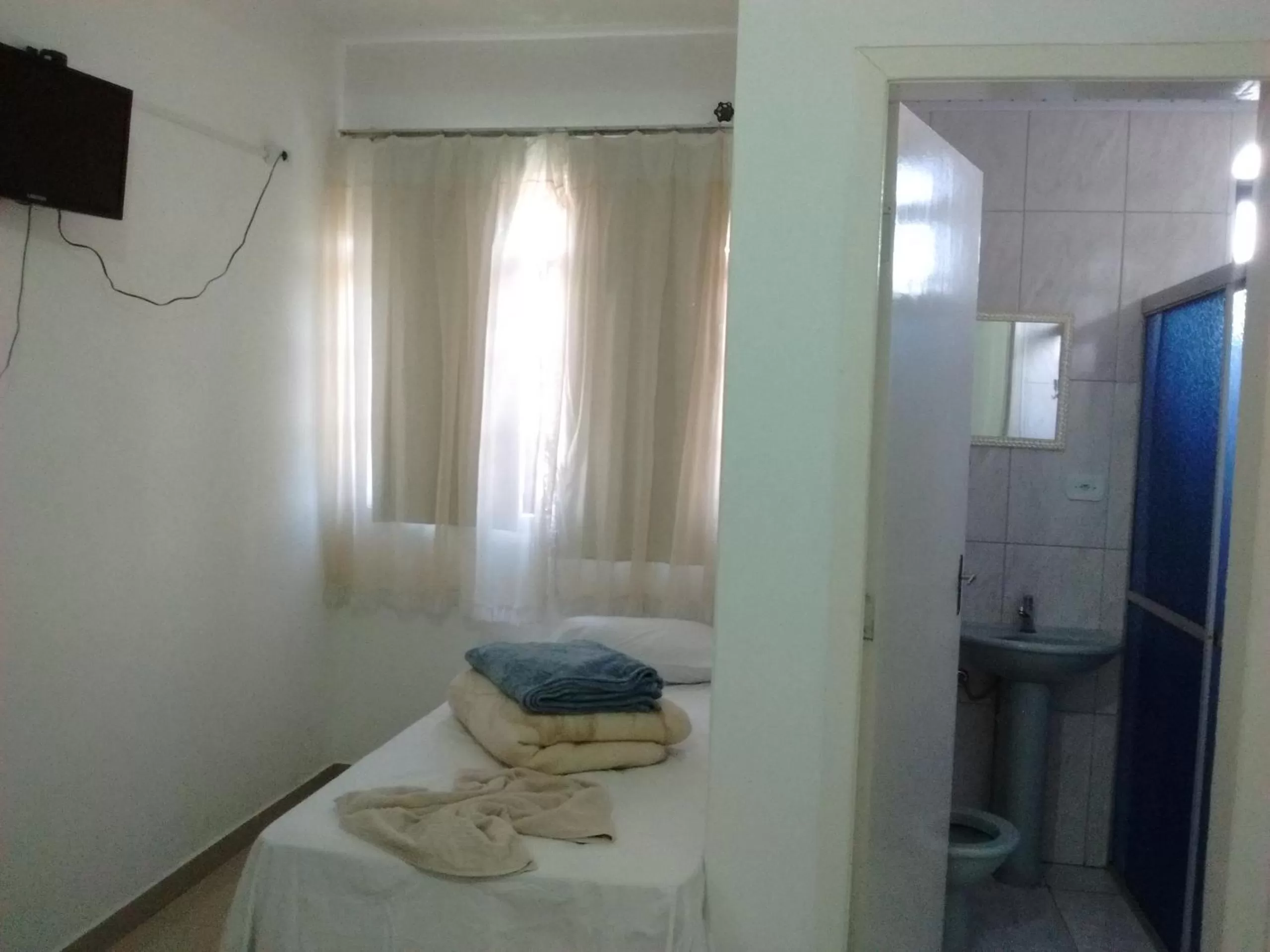 Bed, Bathroom in Hotel Dal Gobo