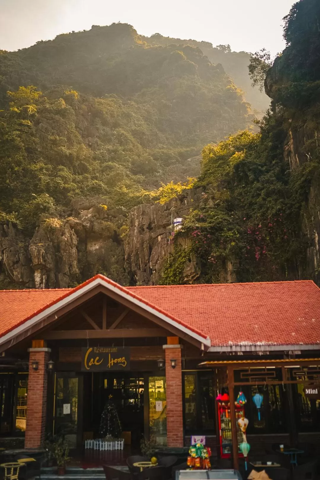 Restaurant/places to eat in Mua Caves Ecolodge (Hang Mua)