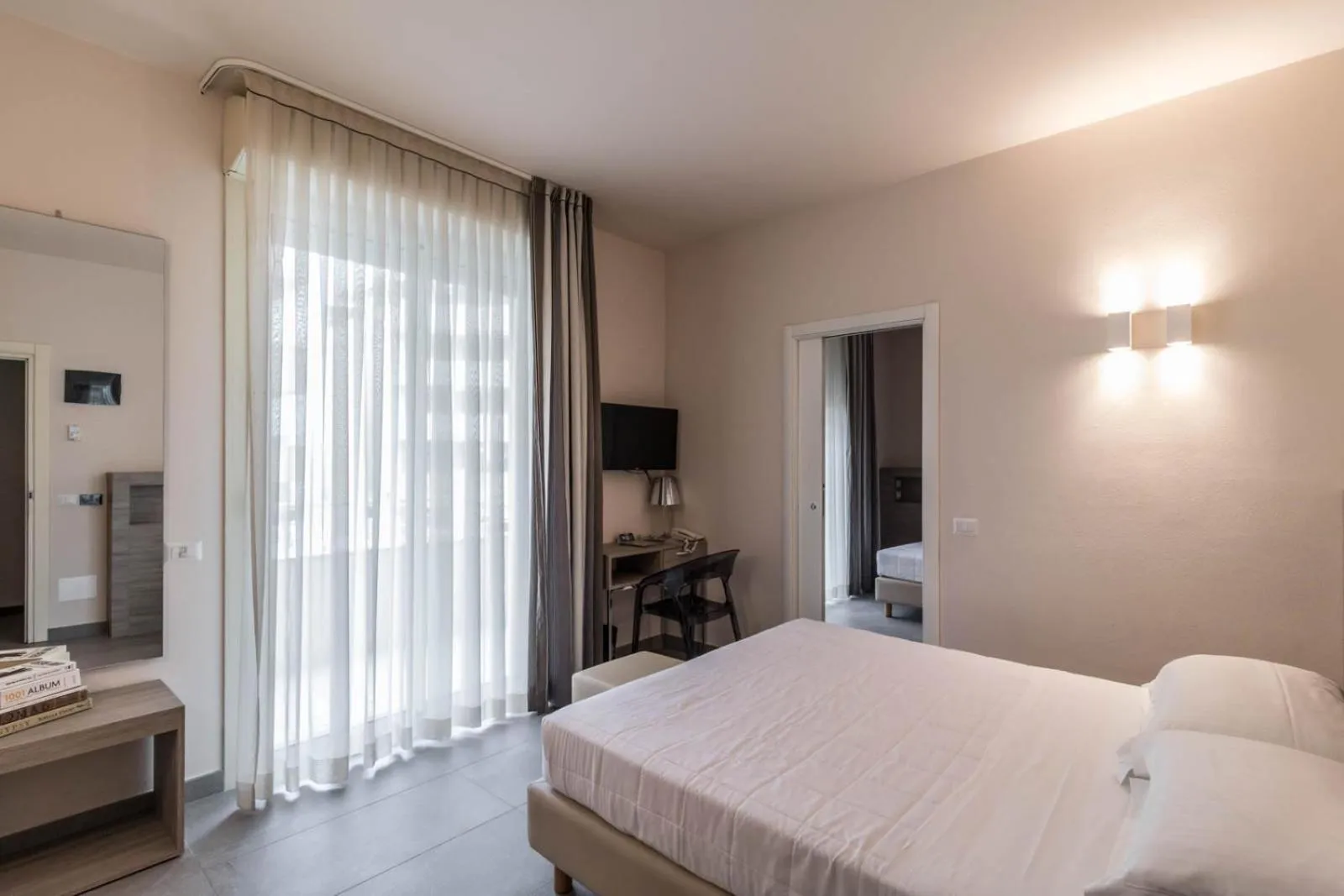 Photo of the whole room, Bed in Bellettini Hotel