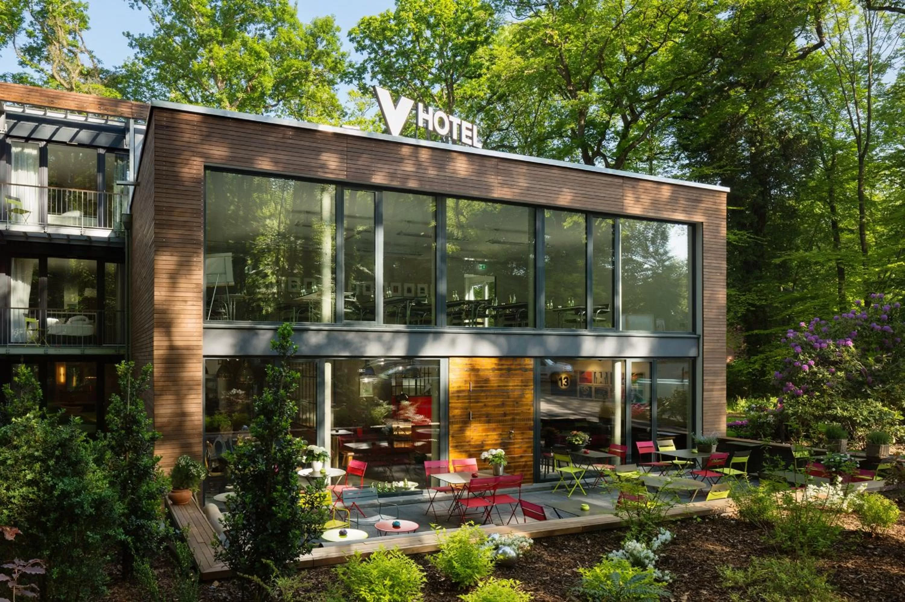 Facade/entrance in V-Hotel