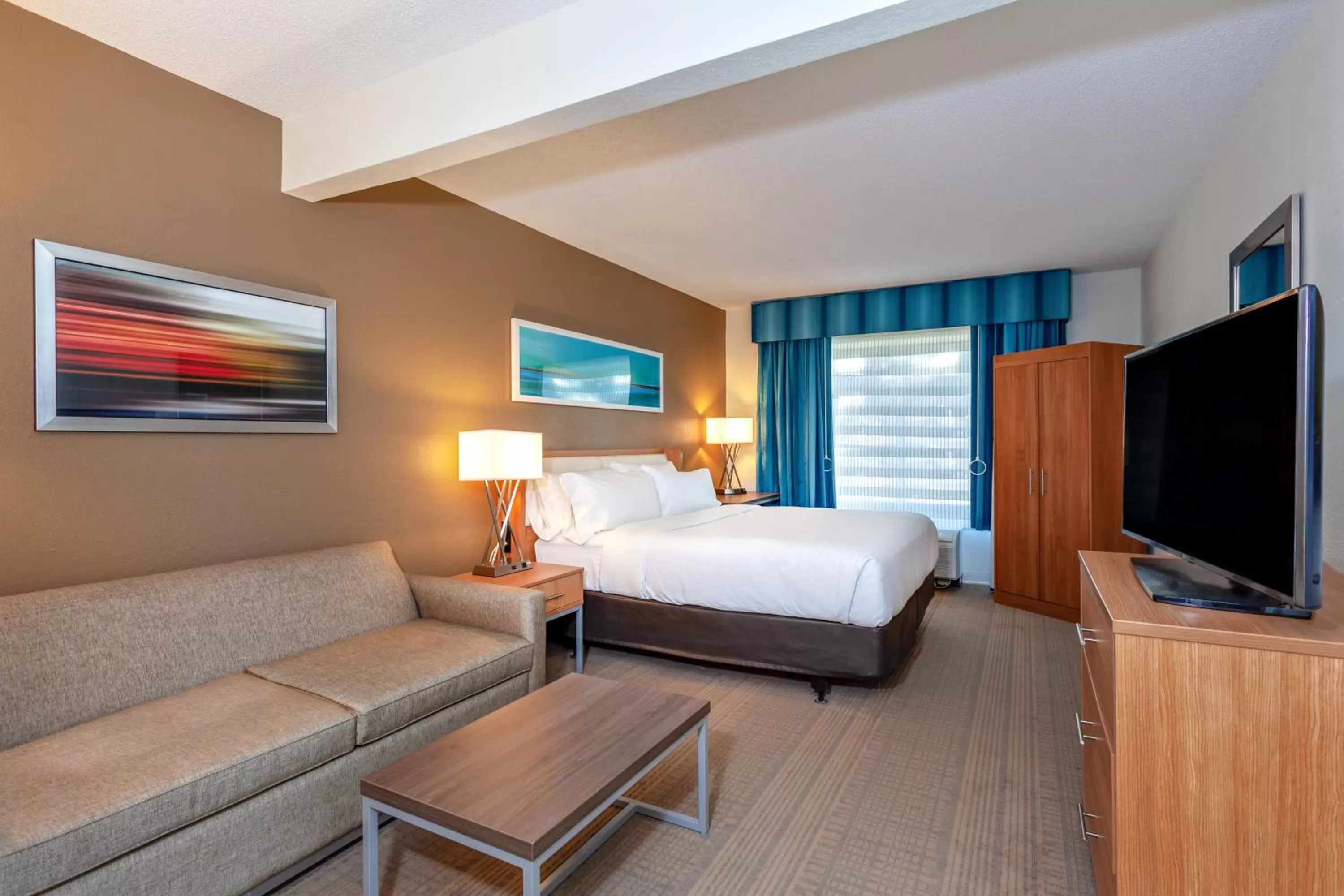 Photo of the whole room, Bed in Holiday Inn - St Augustine - World Golf by IHG