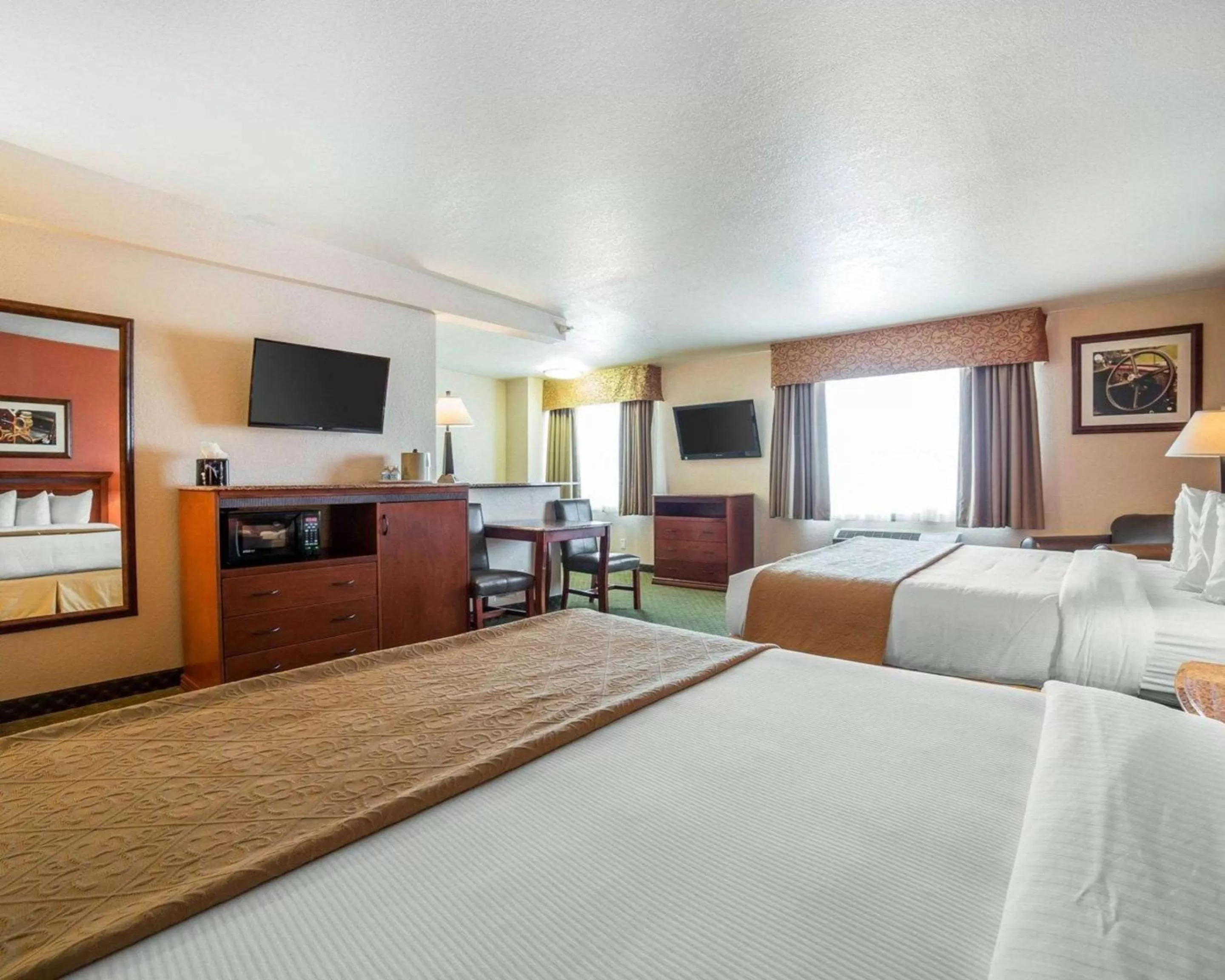 Photo of the whole room in Quality Inn Winnemucca - Model T Casino