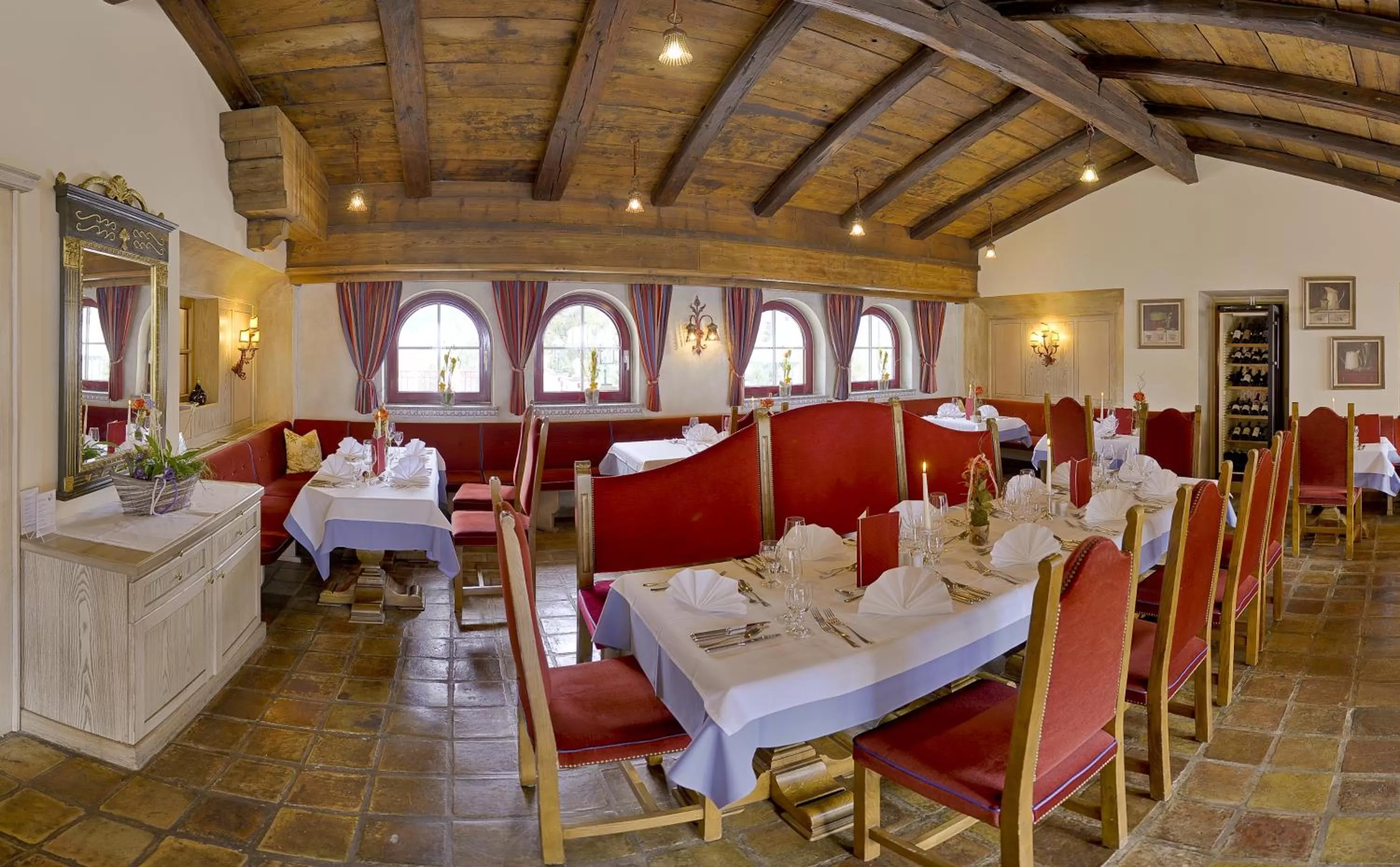 Restaurant/places to eat in Hotel Zum Jungen Römer