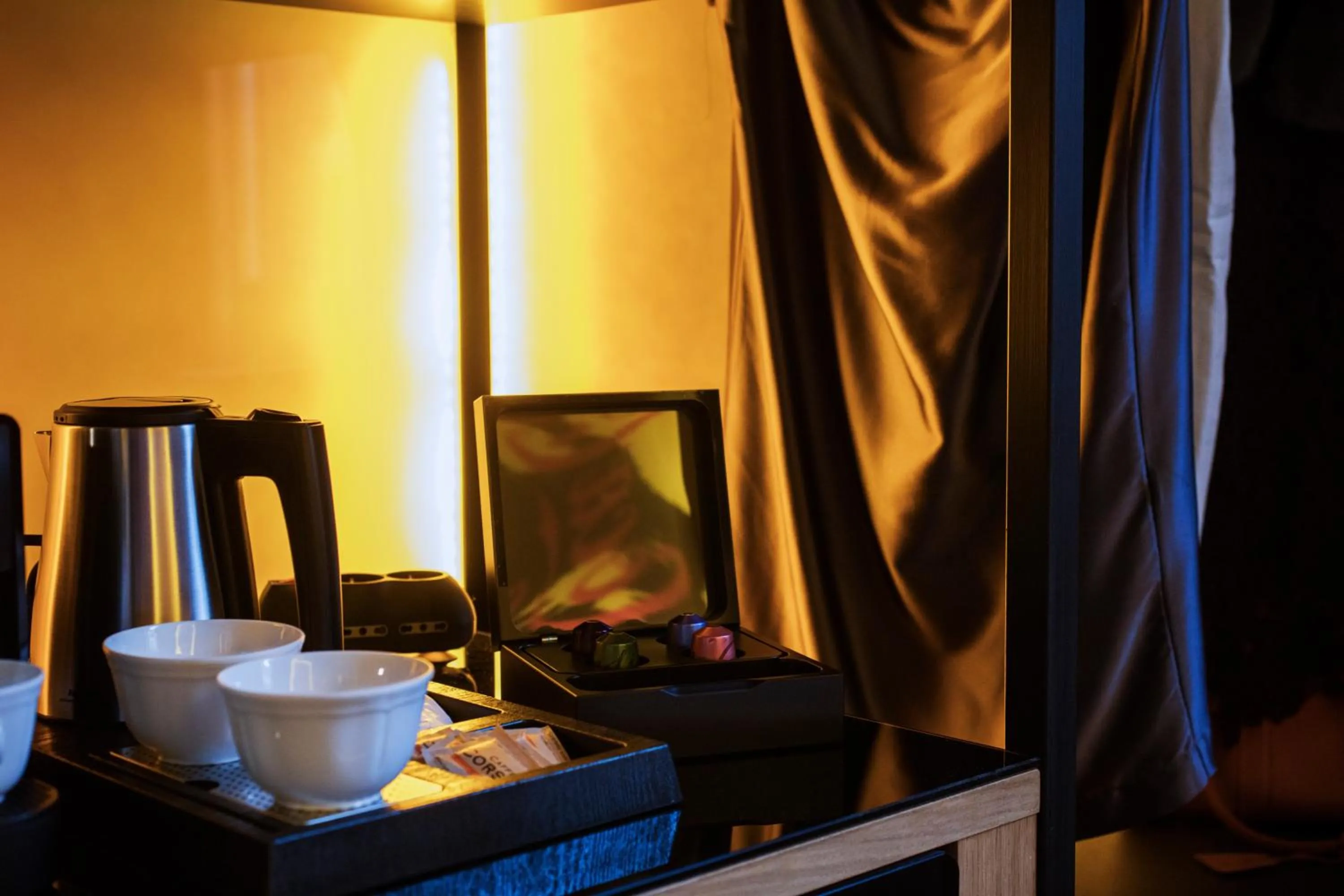 Coffee/tea facilities in The Frame Hotel