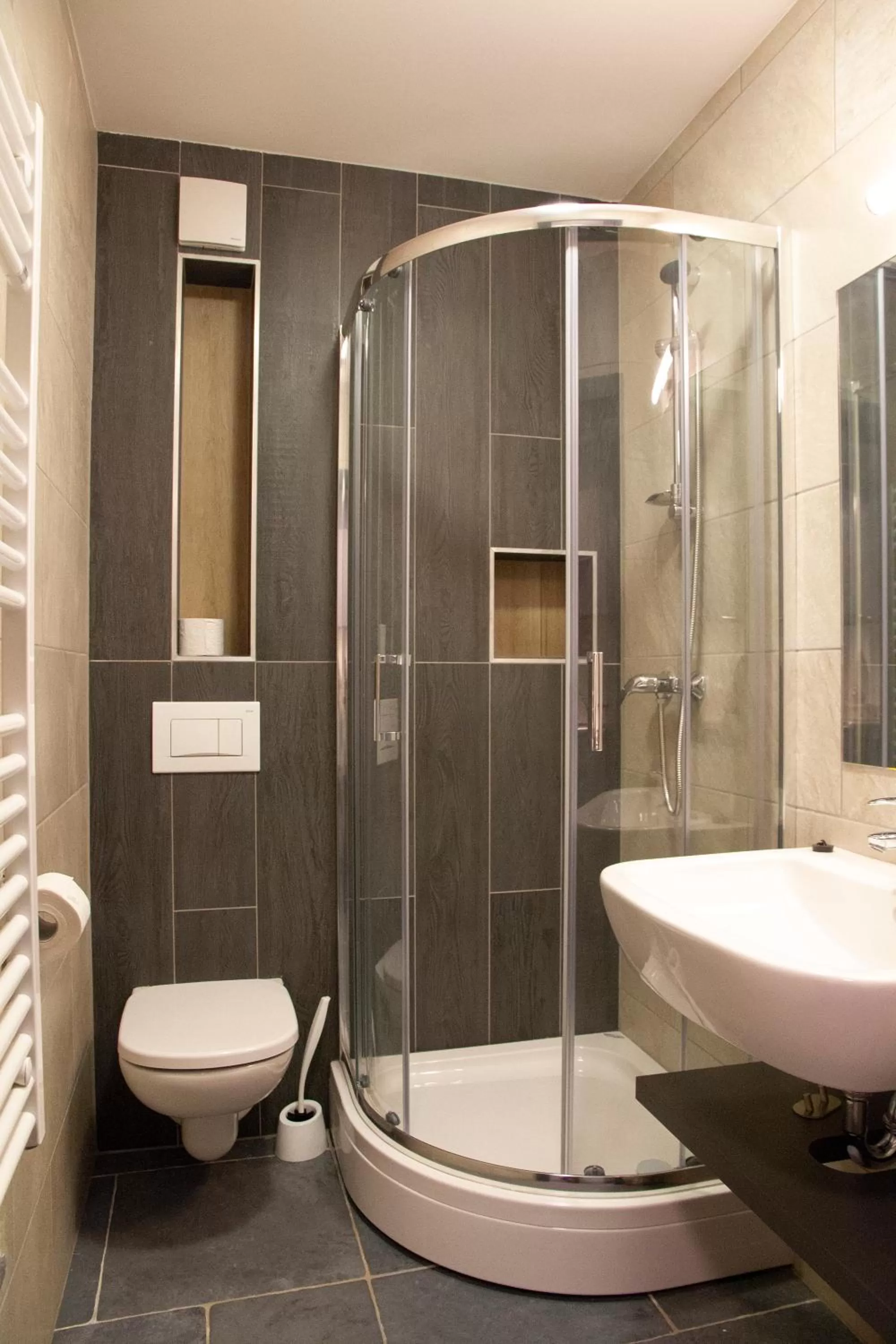 Shower in Wellness Hotel Montis