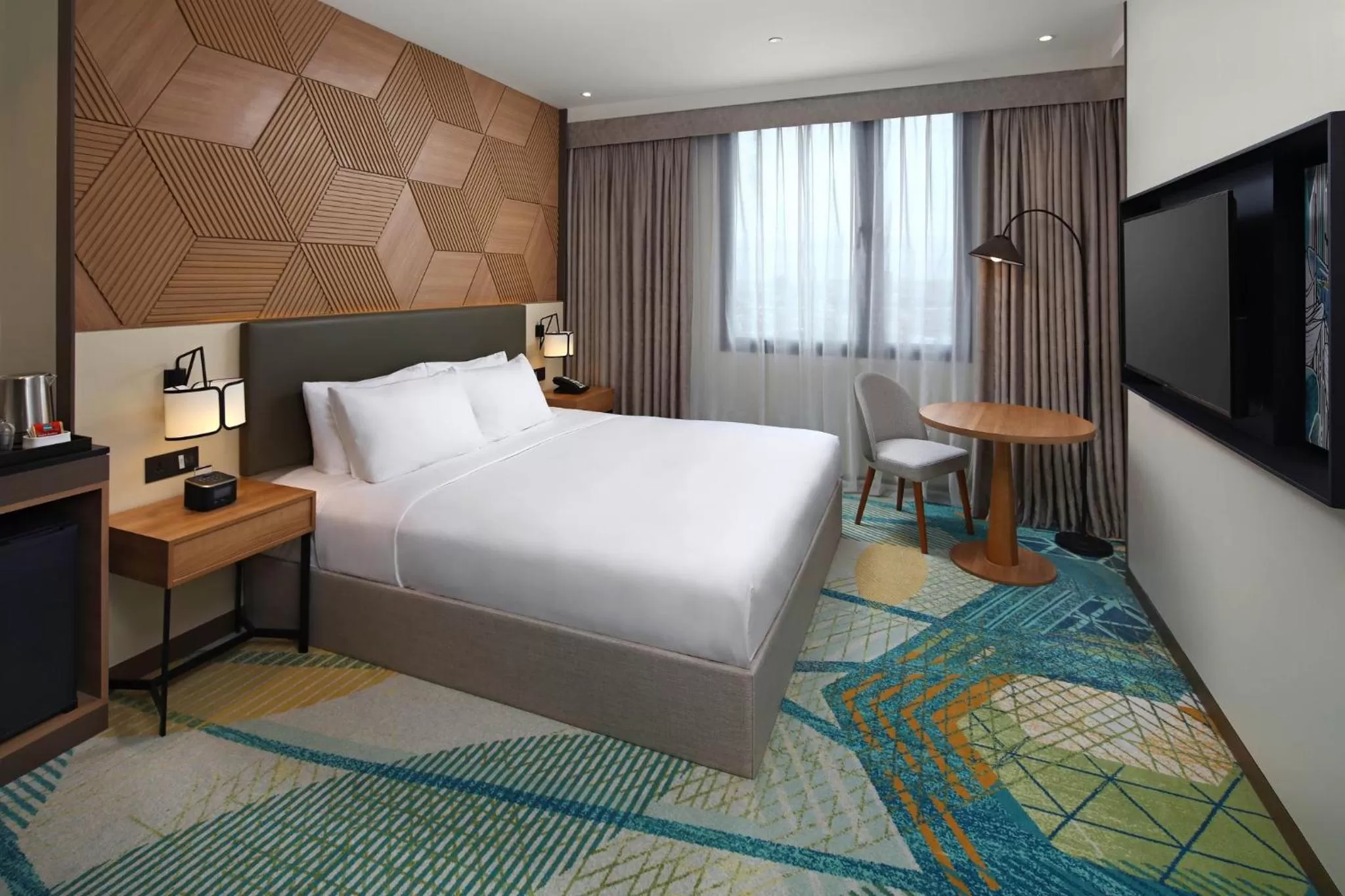 Photo of the whole room, Bed in Holiday Inn Cebu City by IHG