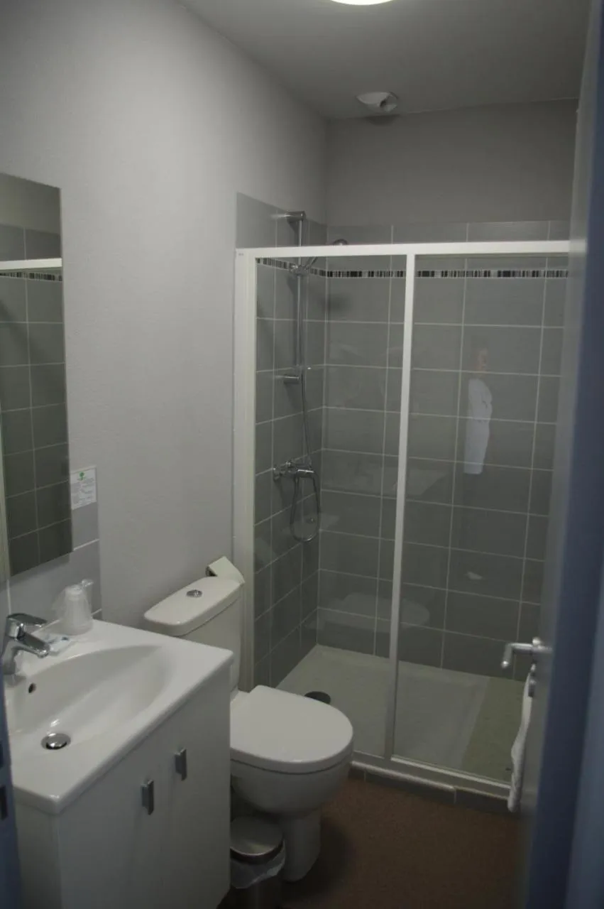 Bathroom in Hotel de Bordeaux