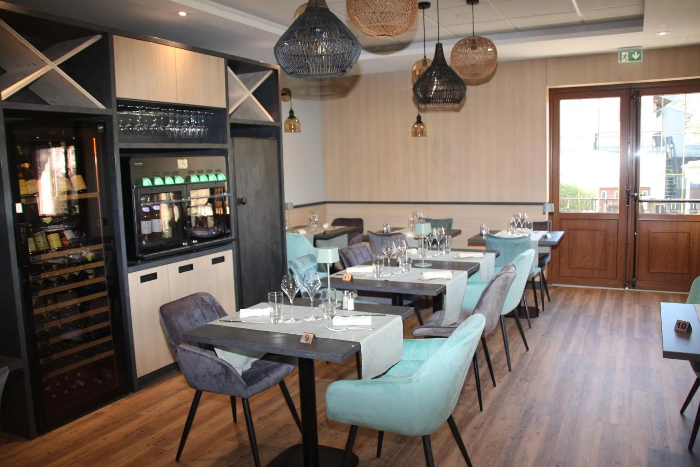 Restaurant/places to eat in Logis Hôtel- Restaurant La Renaissance