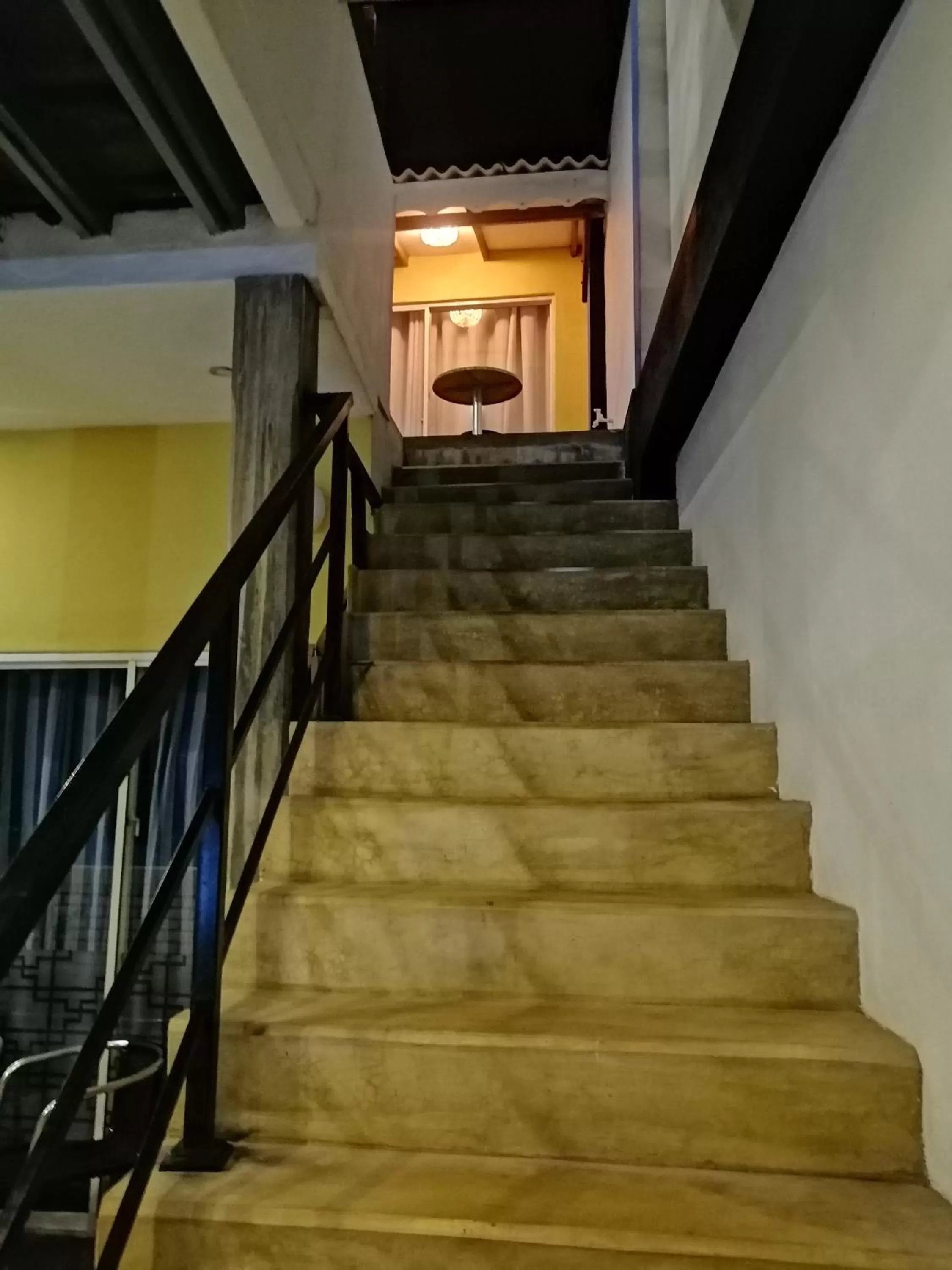 Le Petit Hotel & Restaurant