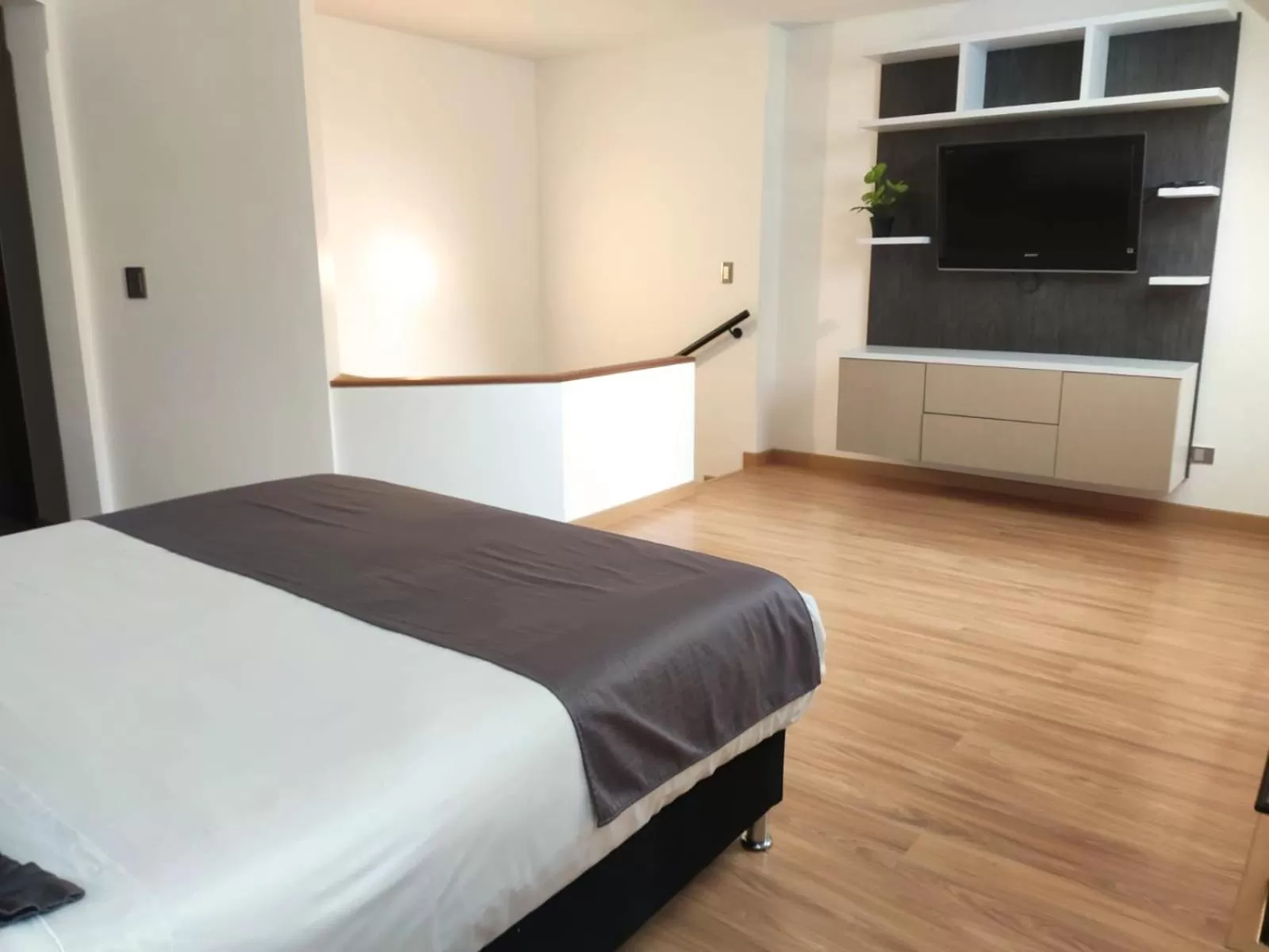 Bedroom, Bed in Cora 96 Street Apartments