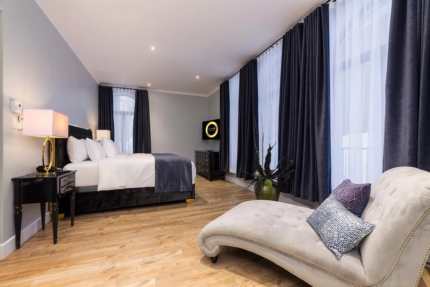 Bedroom, Bed in Maison Otis