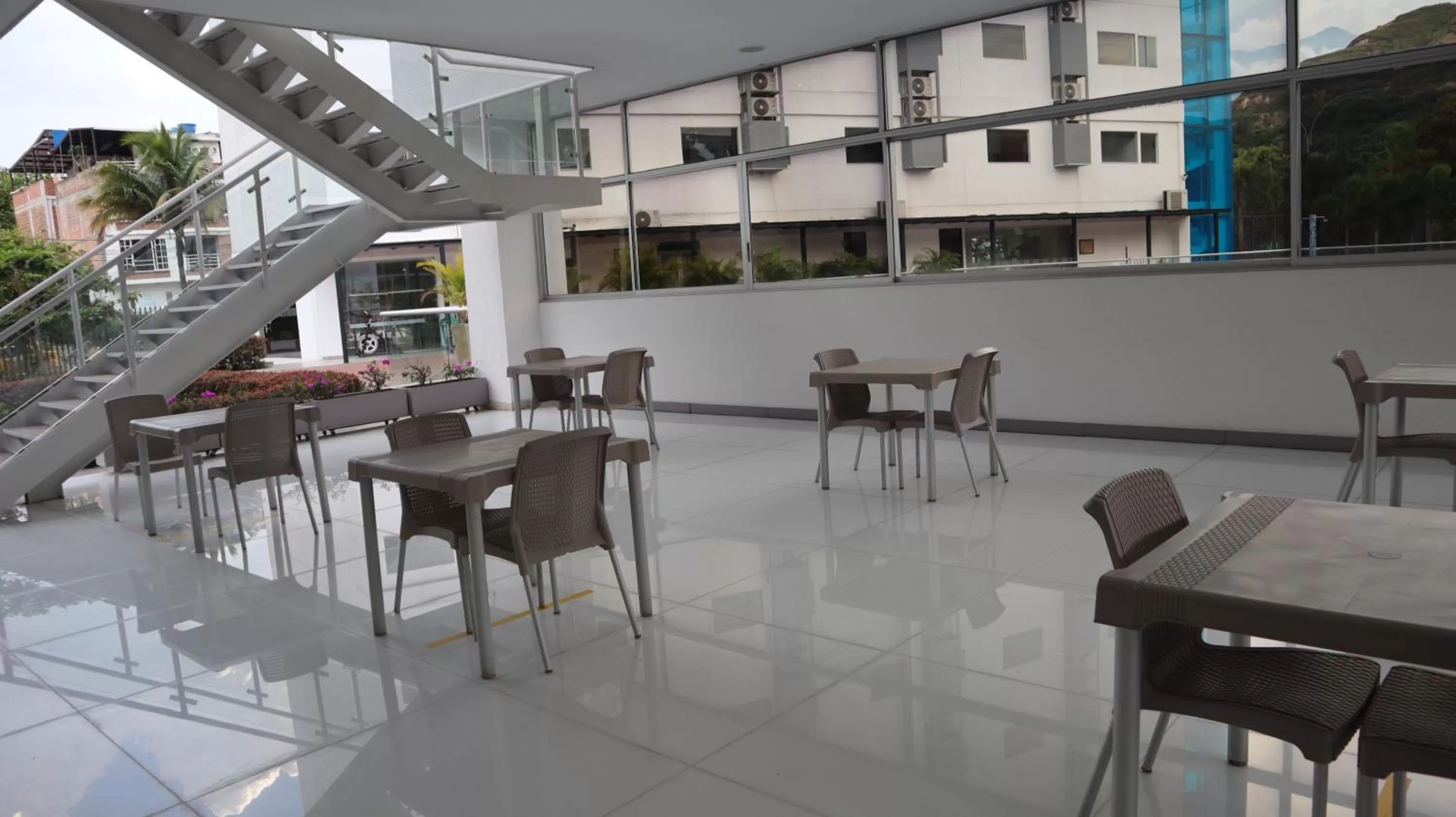 Restaurant/Places to Eat in Hotel Blue 66