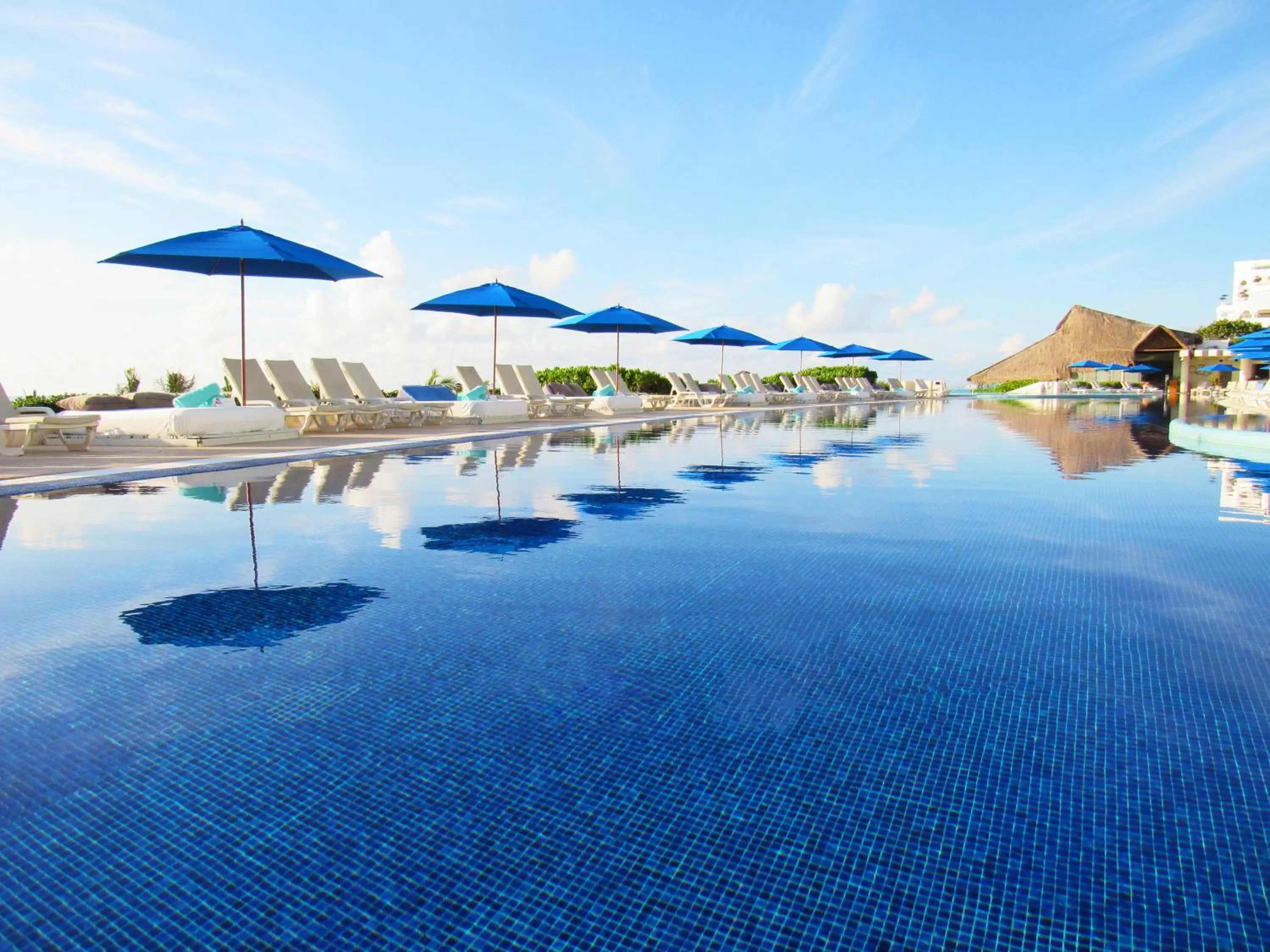 Swimming pool in Live Aqua Cancun - Adults Only - All-Inclusive