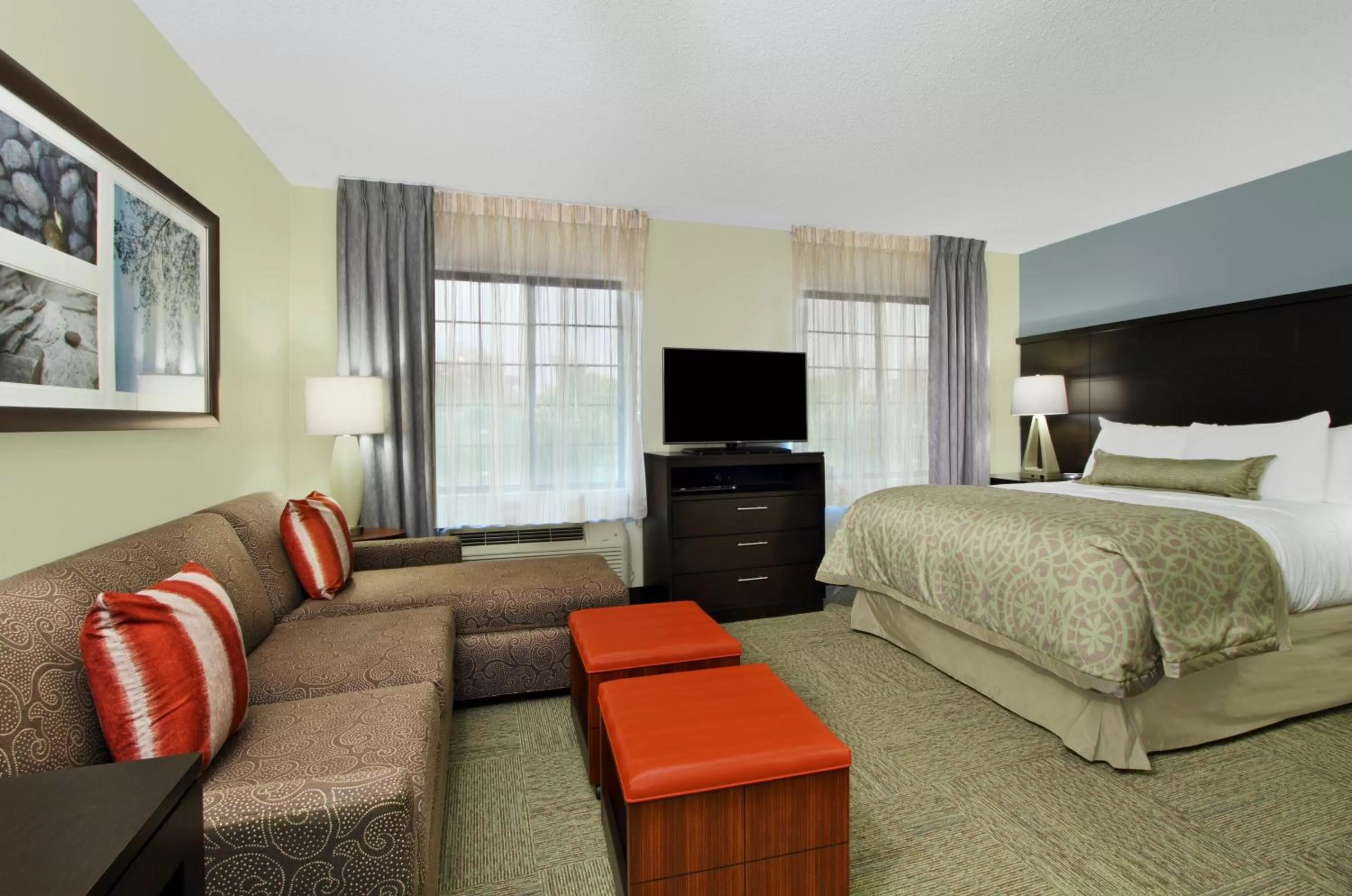Photo of the whole room, Bed in Staybridge Suites Tysons - McLean by IHG