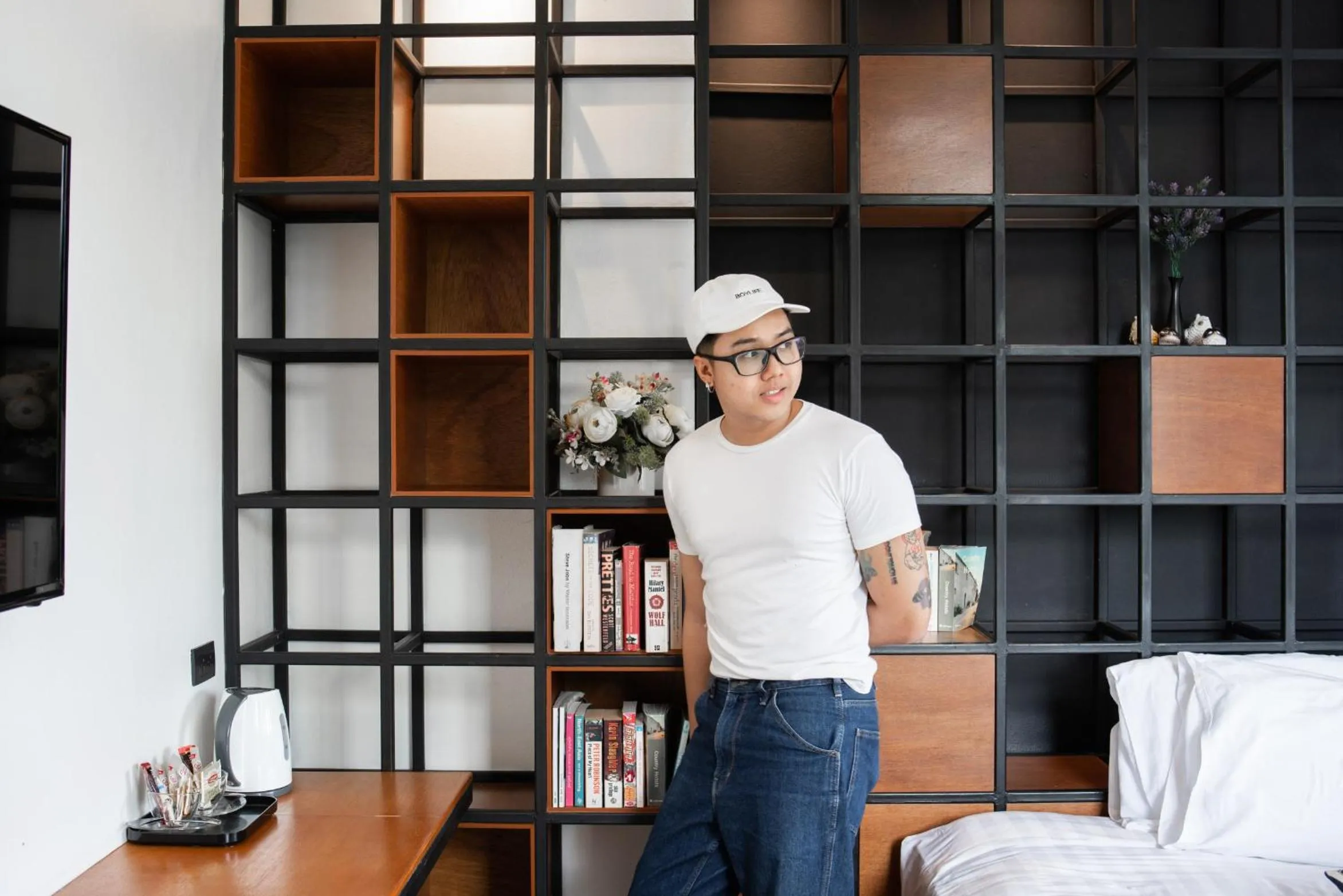 Property building in Book a Bed Poshtel - SHA Plus