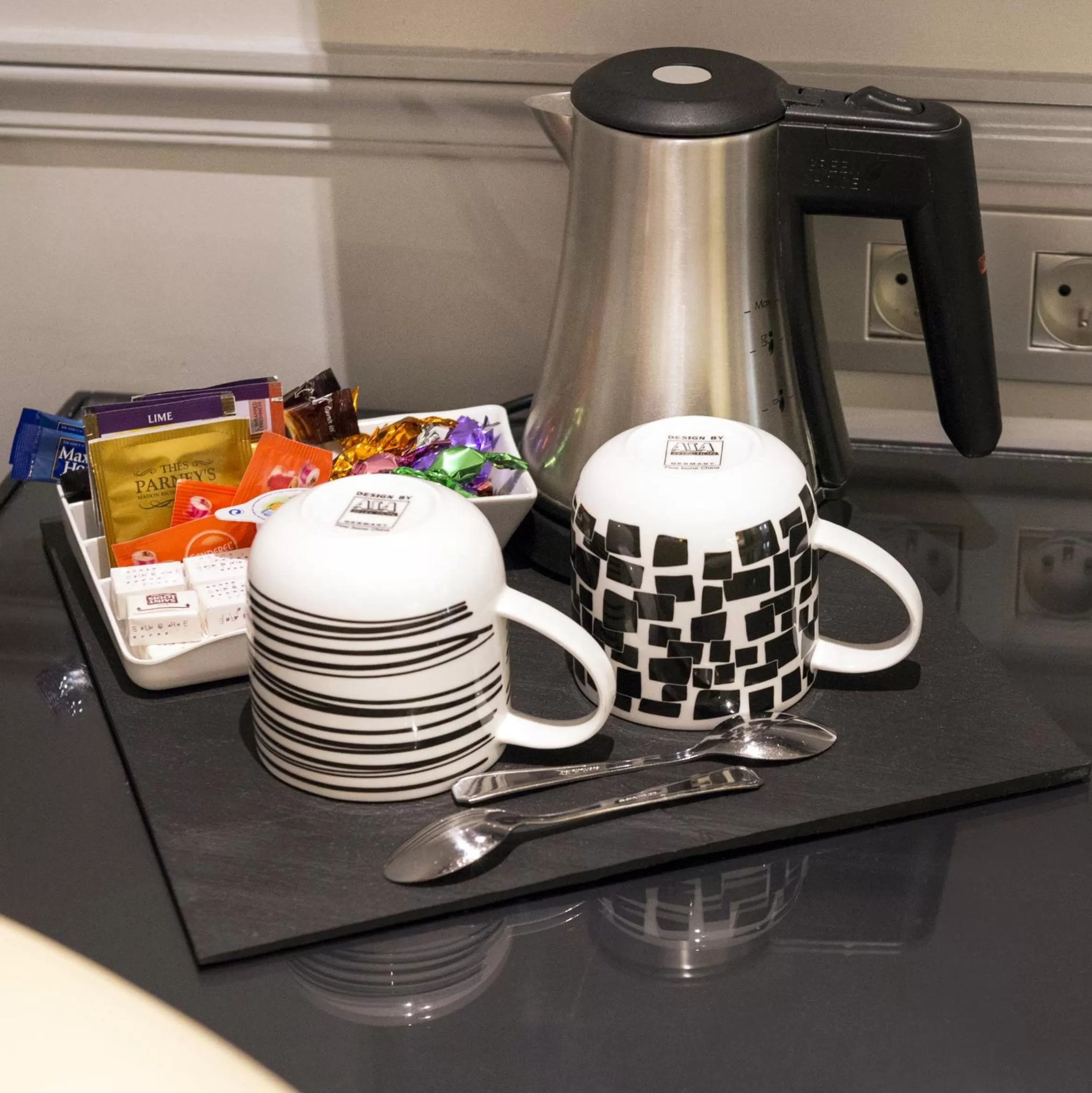 Coffee/tea facilities in Hotel Relais Bosquet by Malone