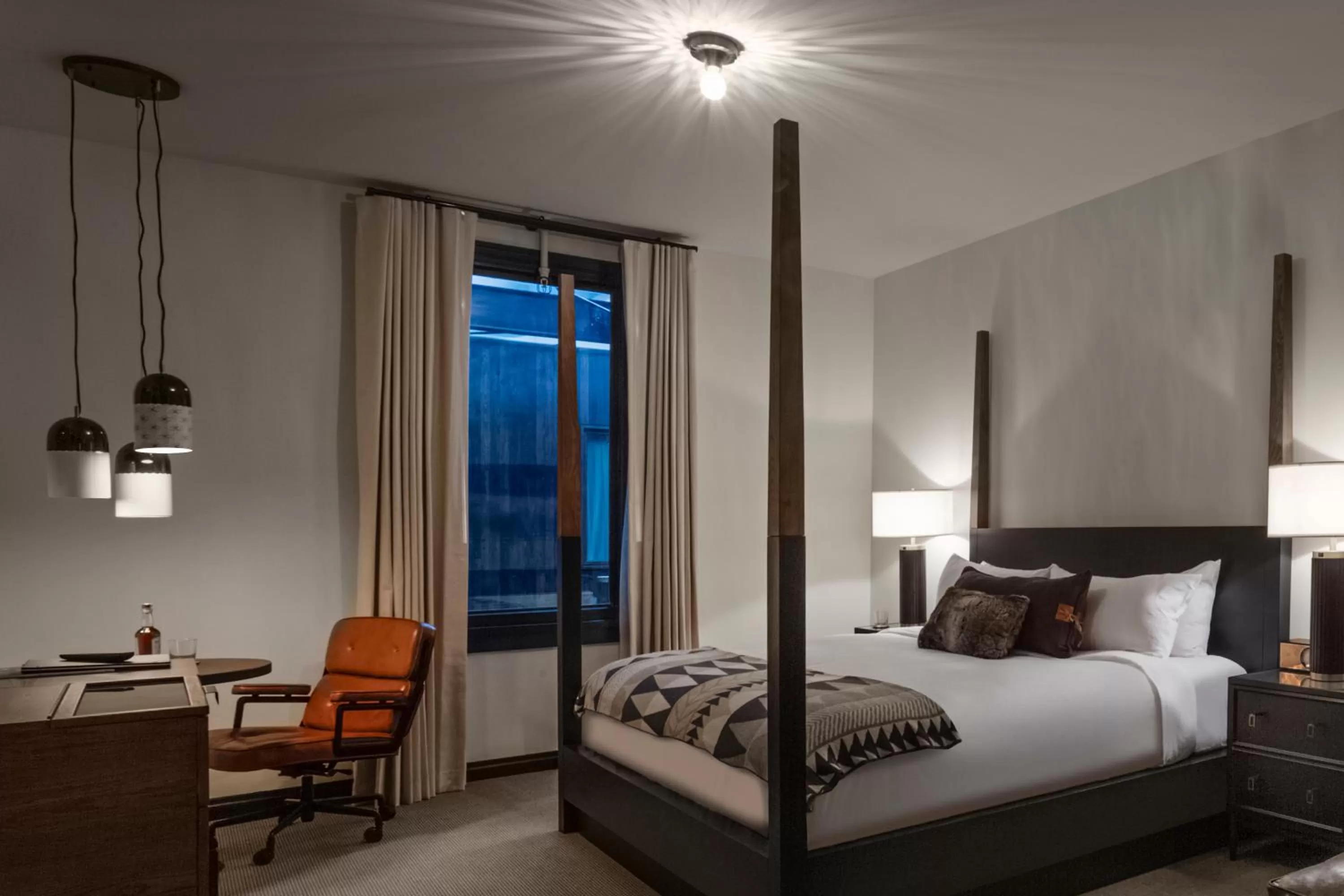 Bed in Crossroads Hotel