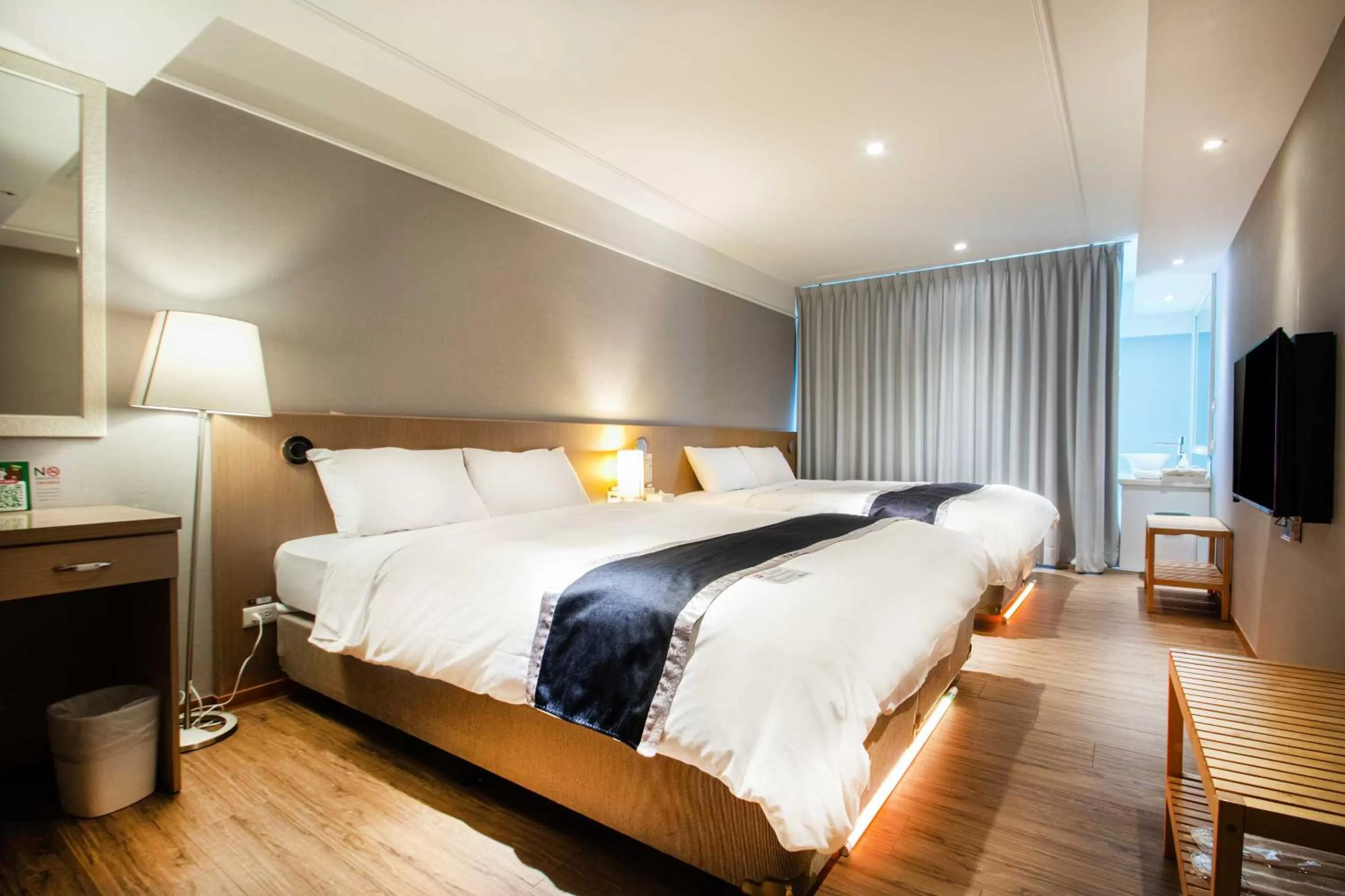 Bedroom, Bed in Stay Inn 2